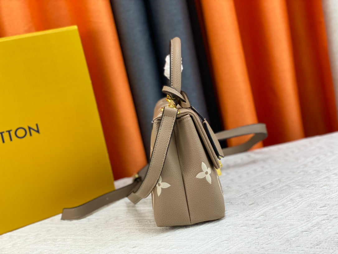 Elite Carryalls