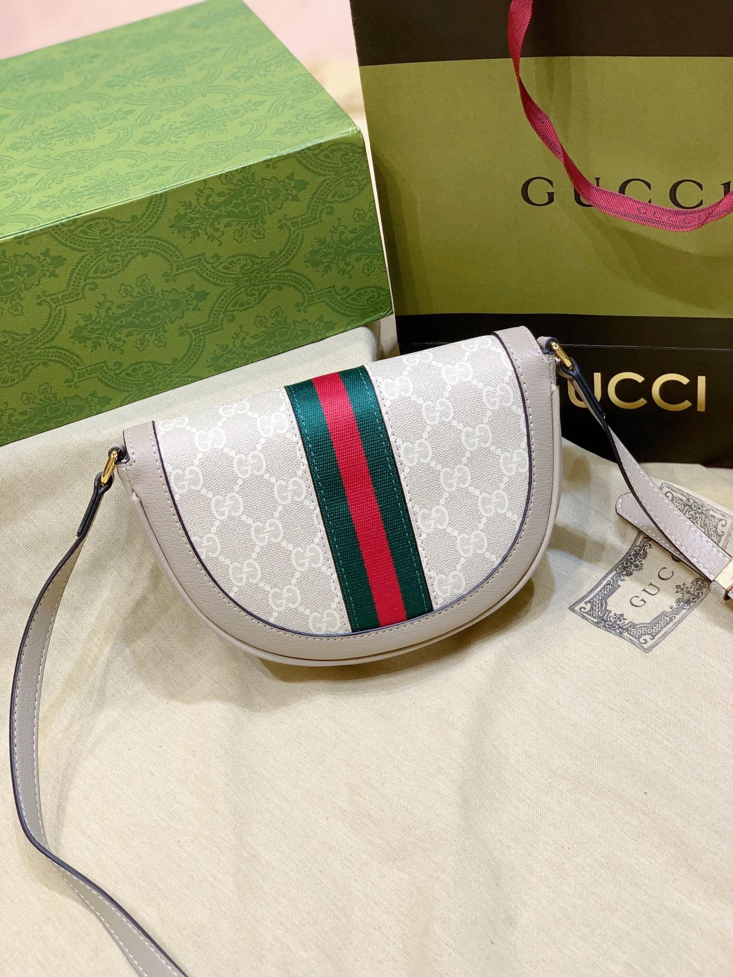 Elite Carryalls