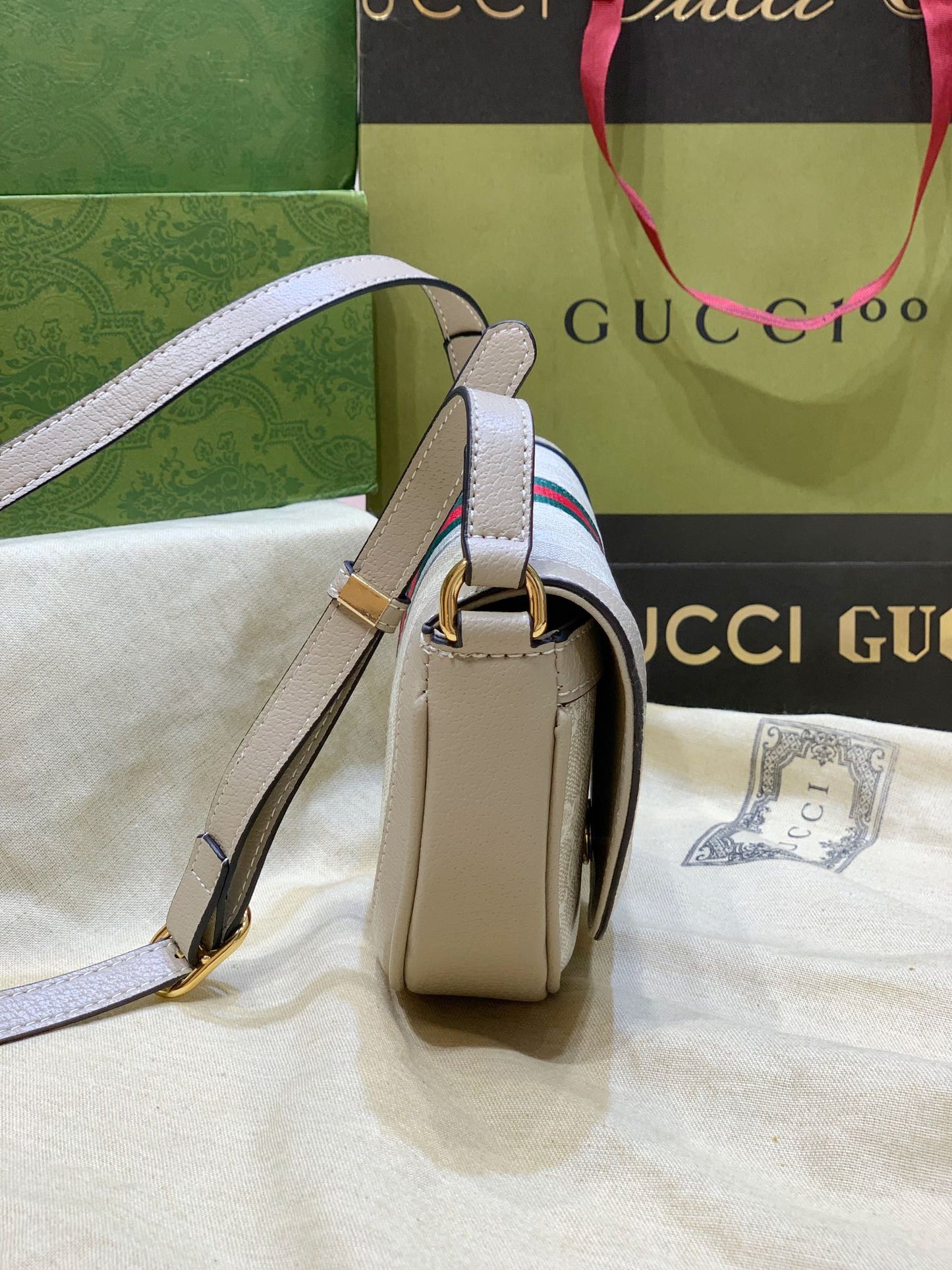 Elite Carryalls
