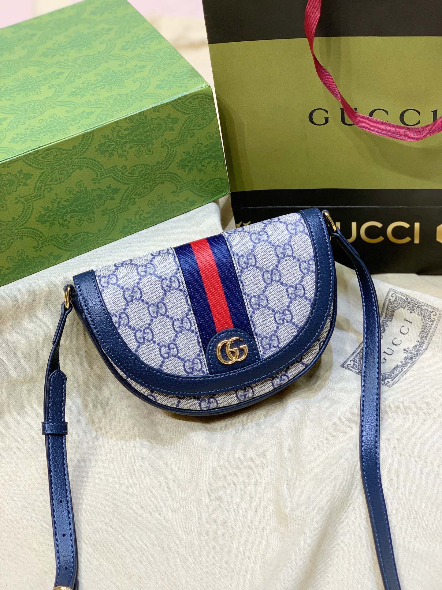 Elite Carryalls