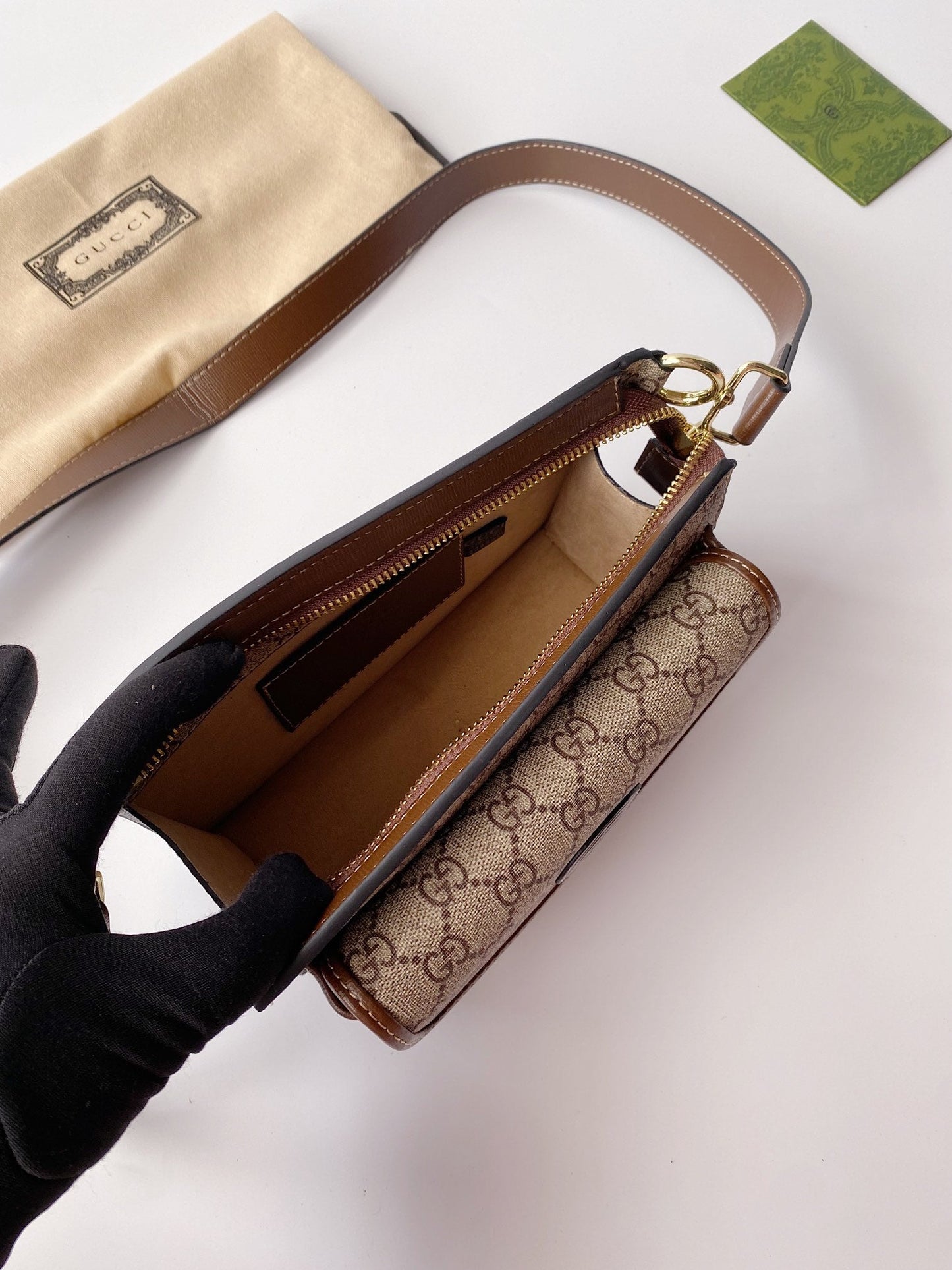 Elite Carryalls