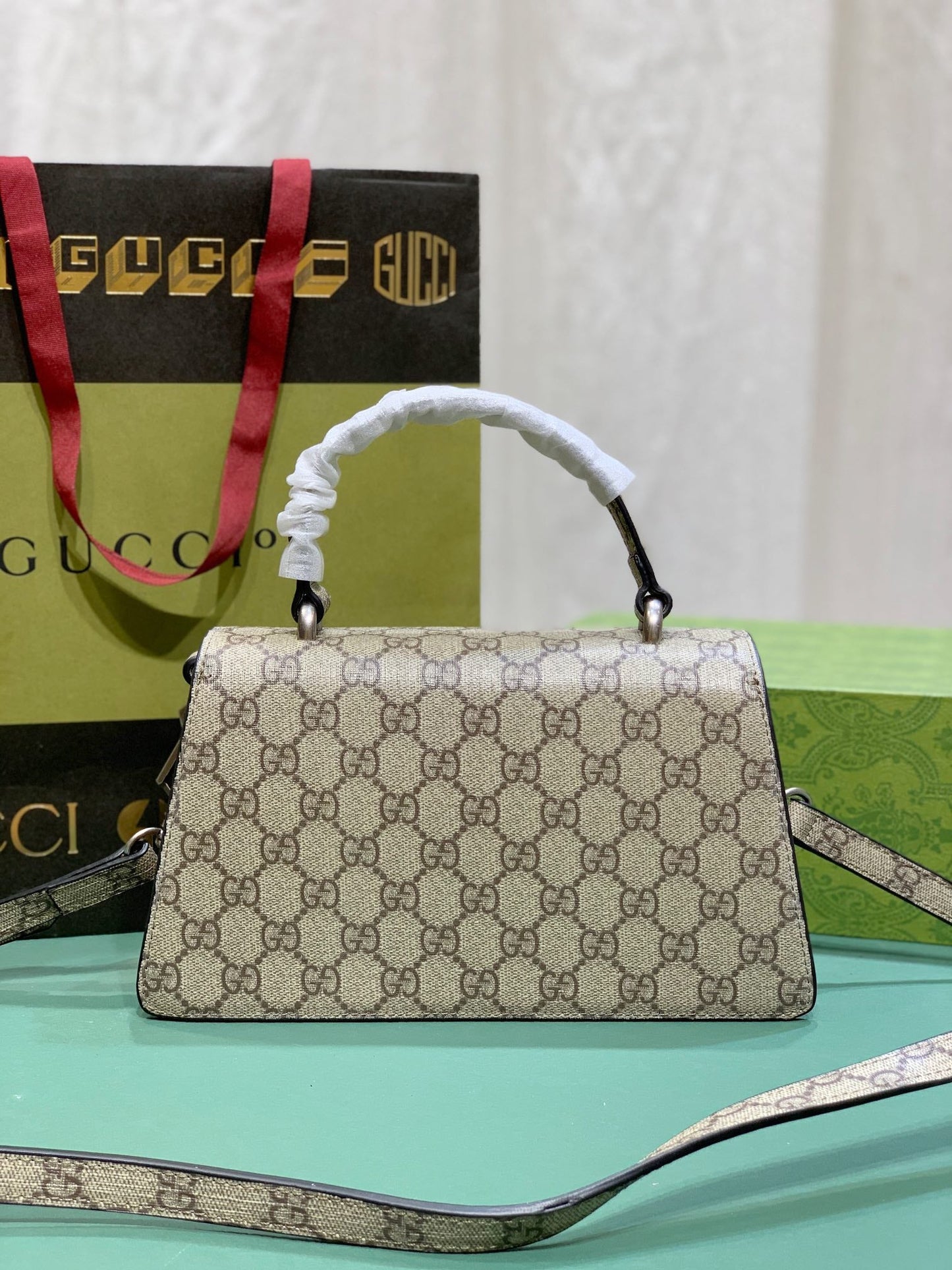 Elite Carryalls