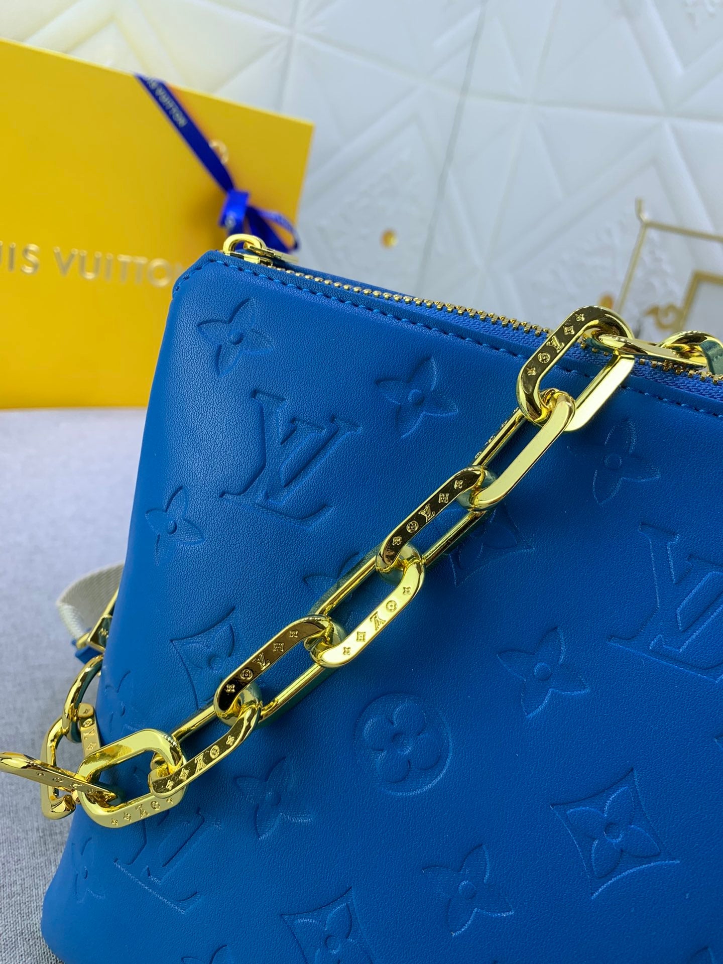 Elite Carryalls