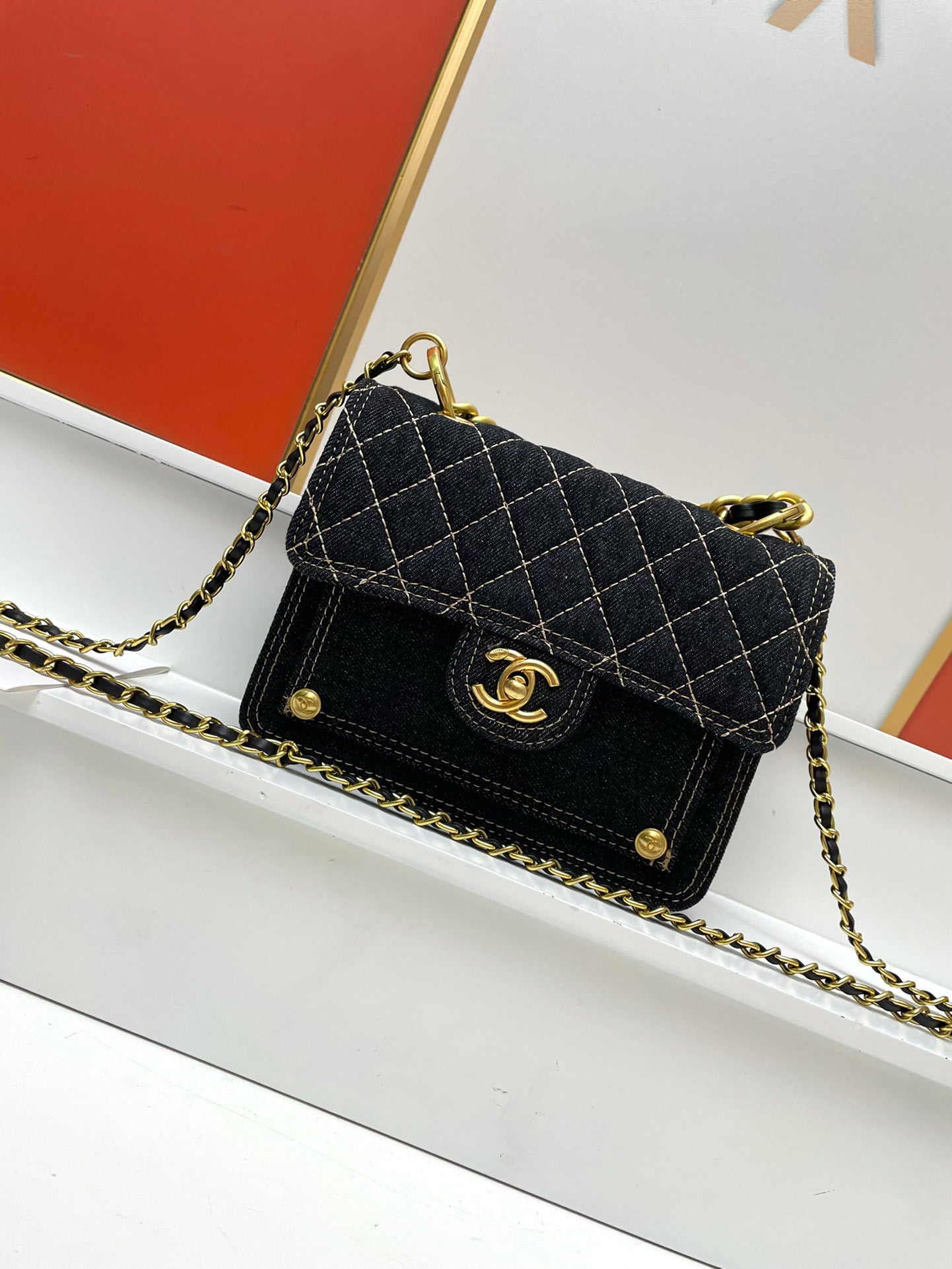 Elite Carryalls
