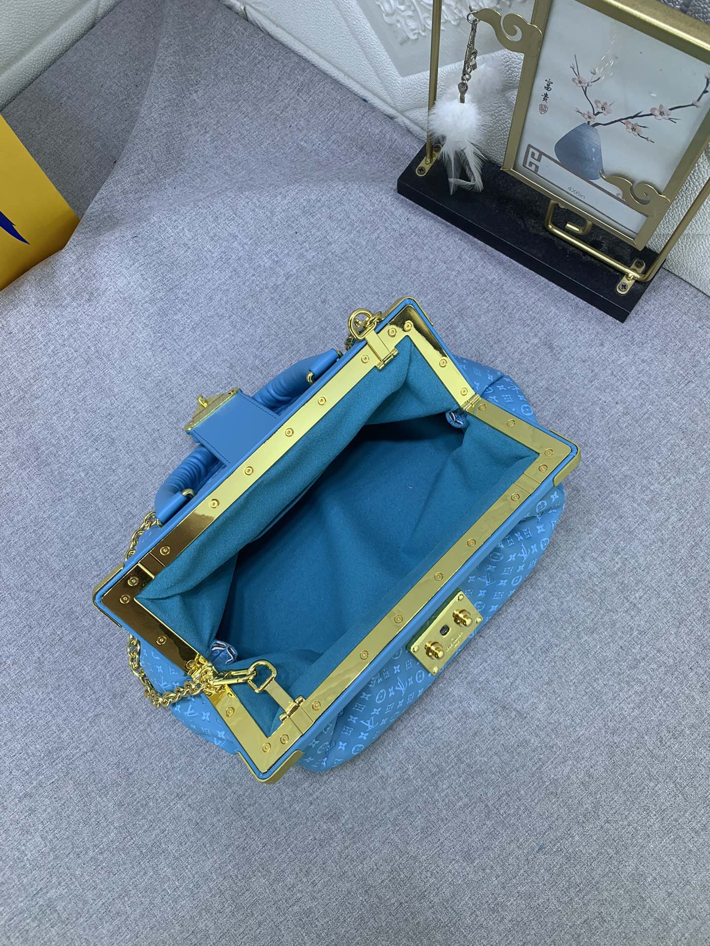 Elite Carryalls