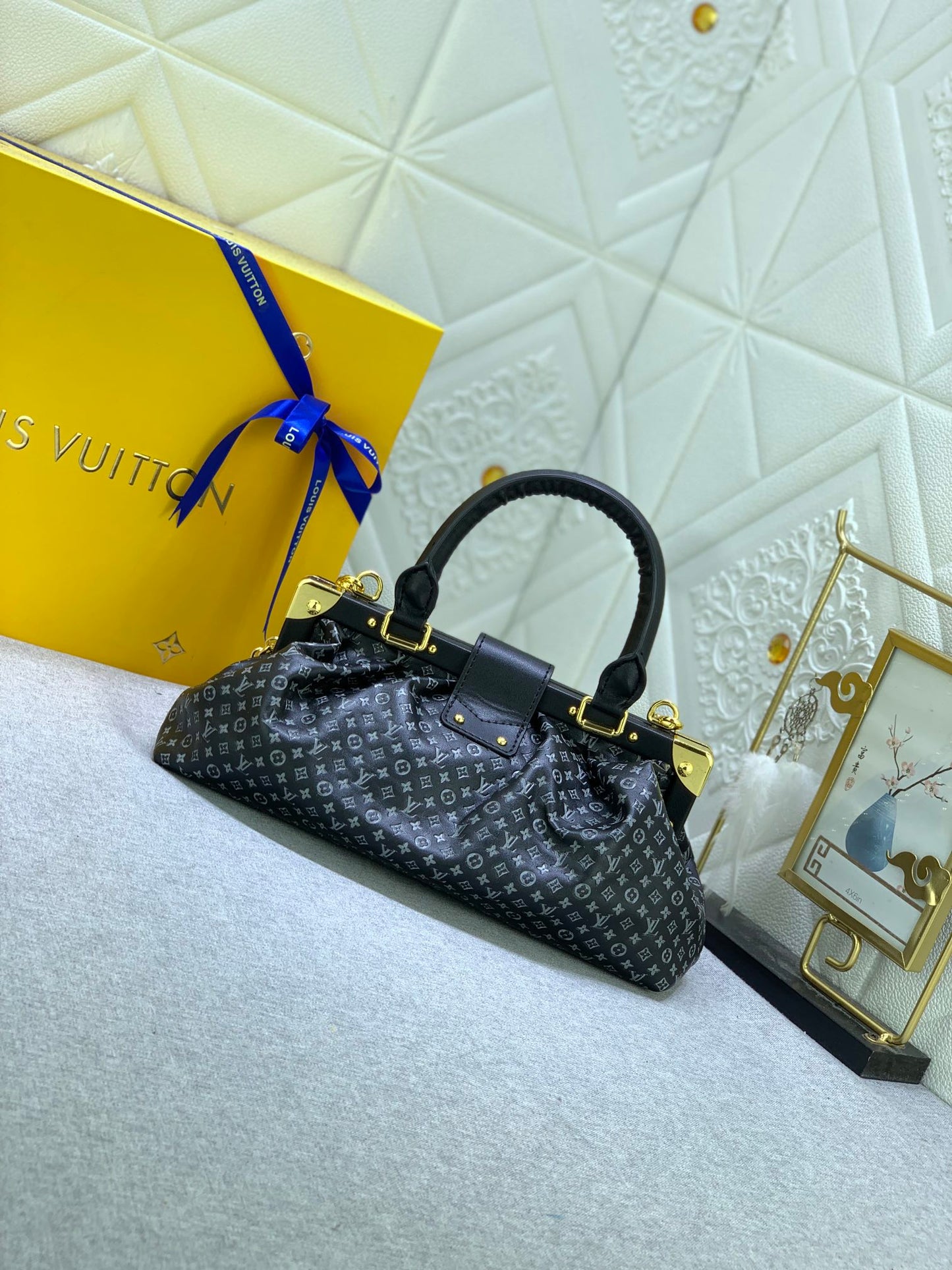 Elite Carryalls