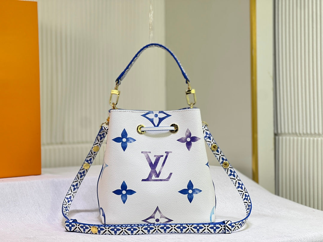 Elite Carryalls