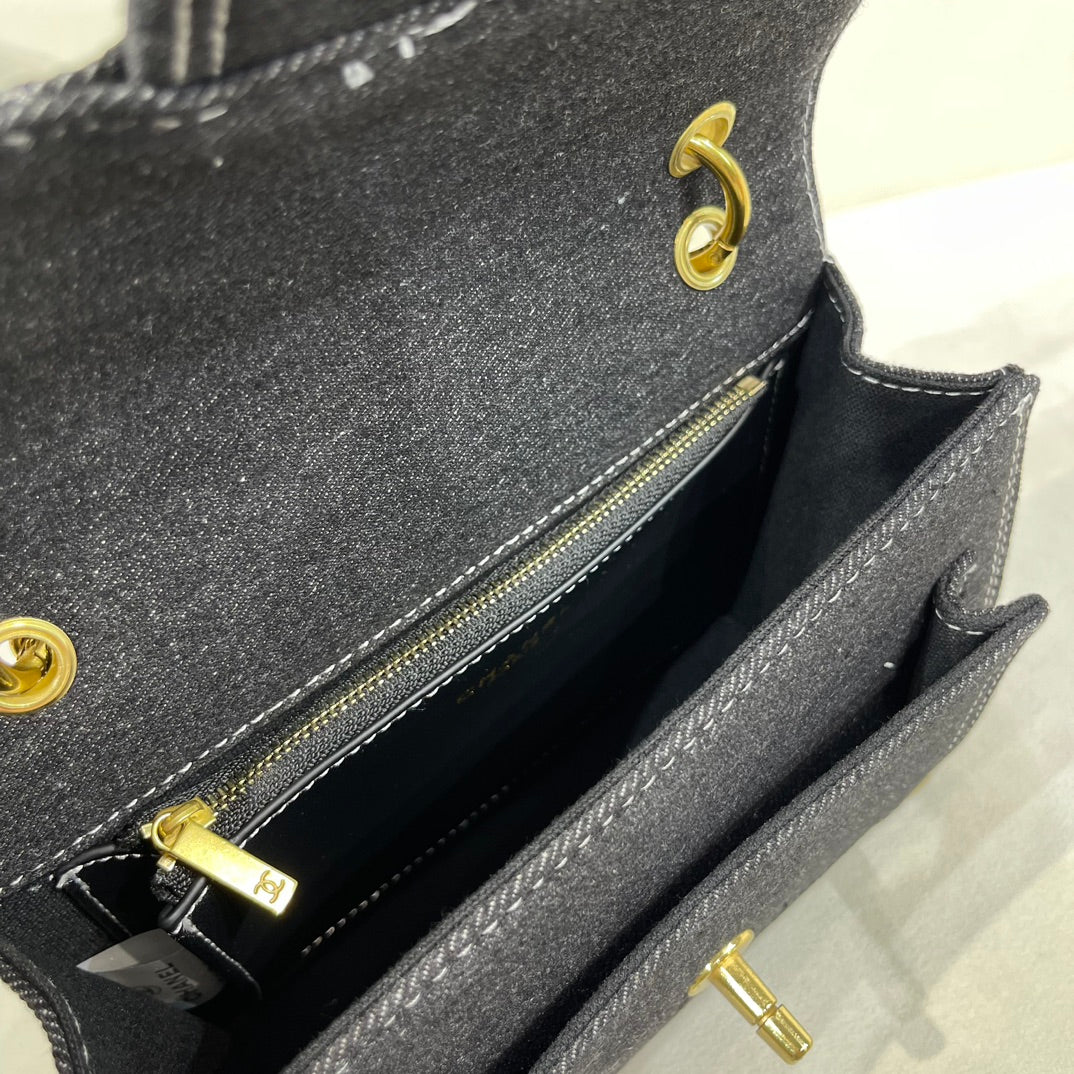Elite Carryalls