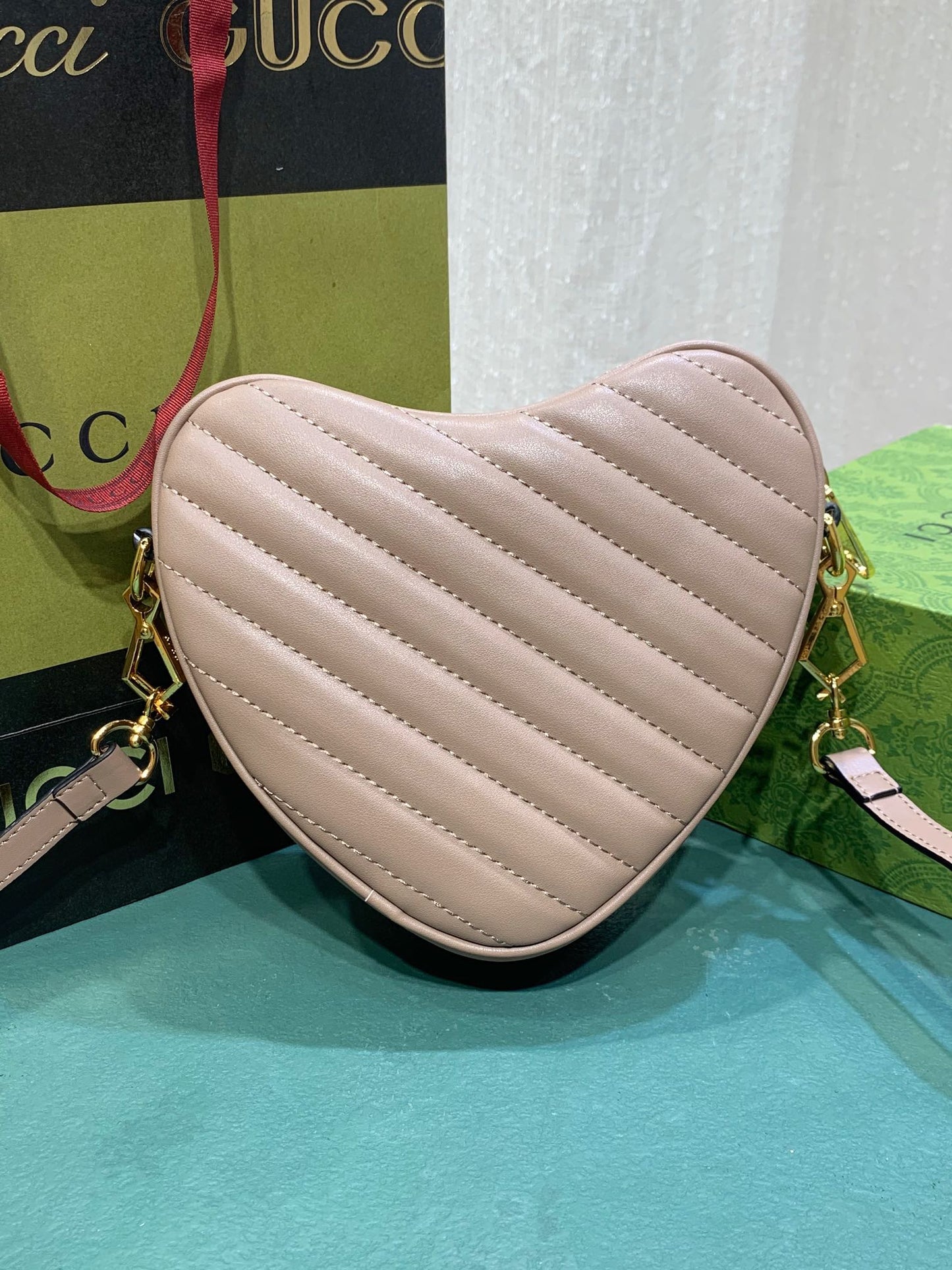 Elite Carryalls