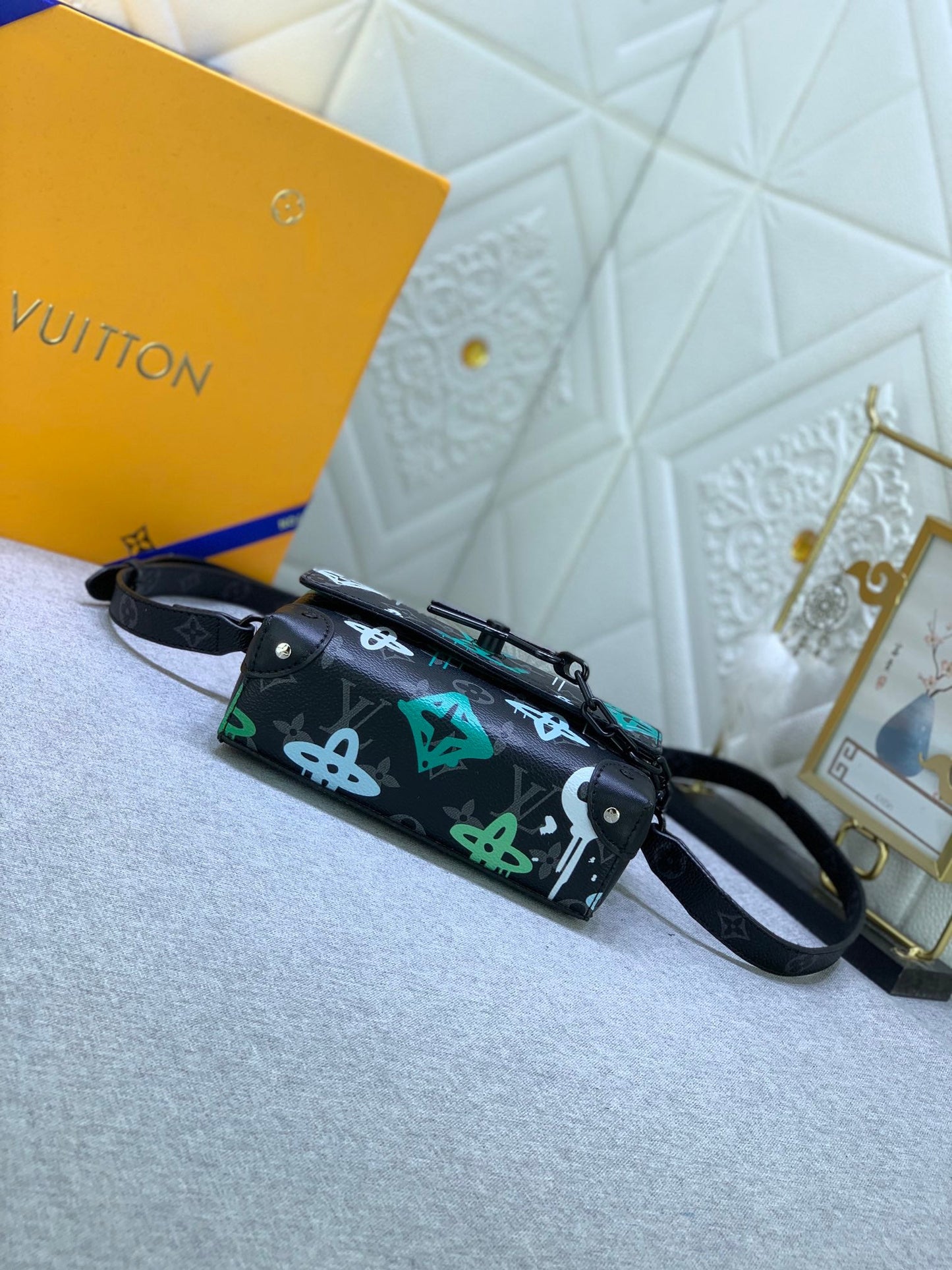 Elite Carryalls