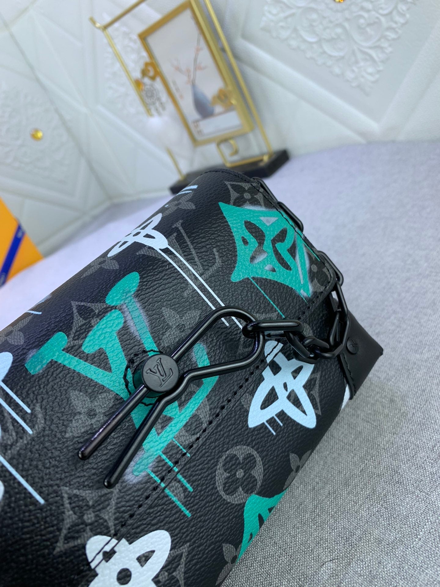 Elite Carryalls