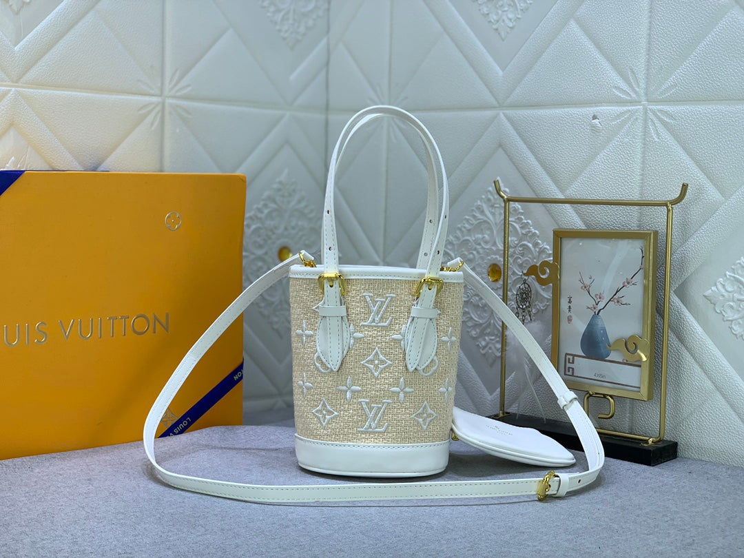 Elite Carryalls