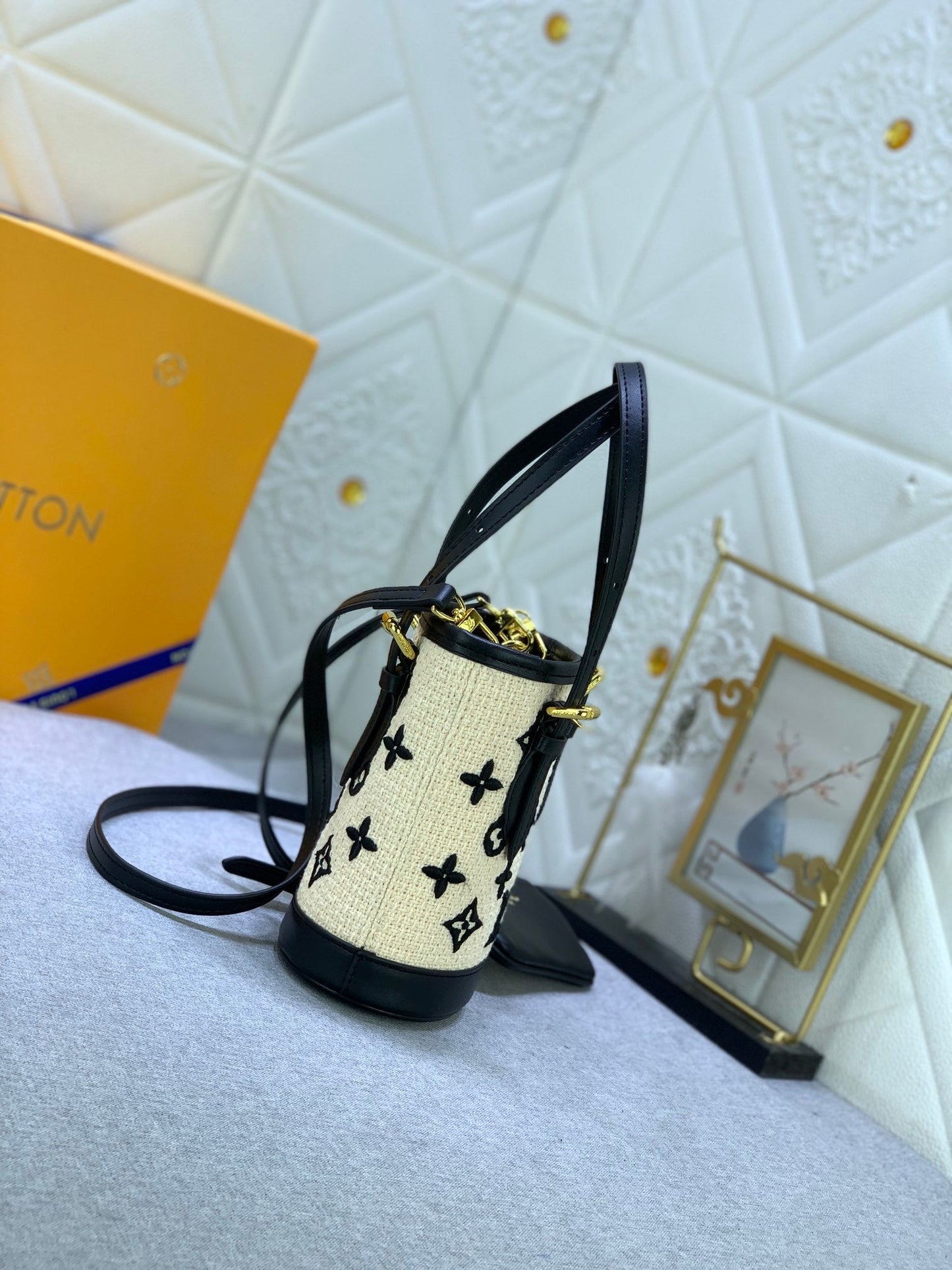 Elite Carryalls