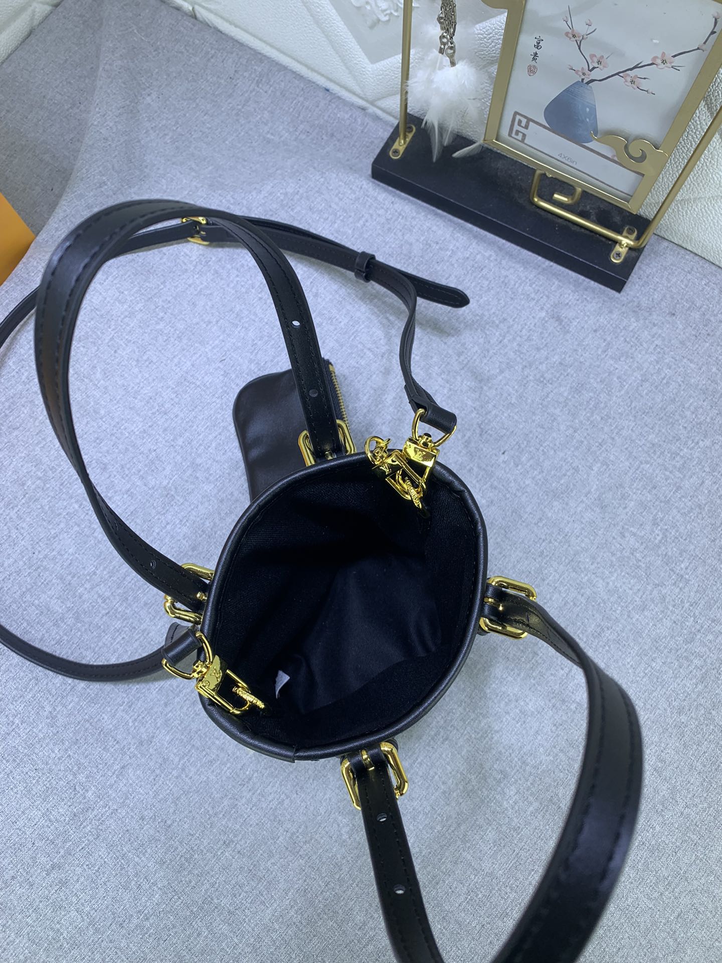 Elite Carryalls