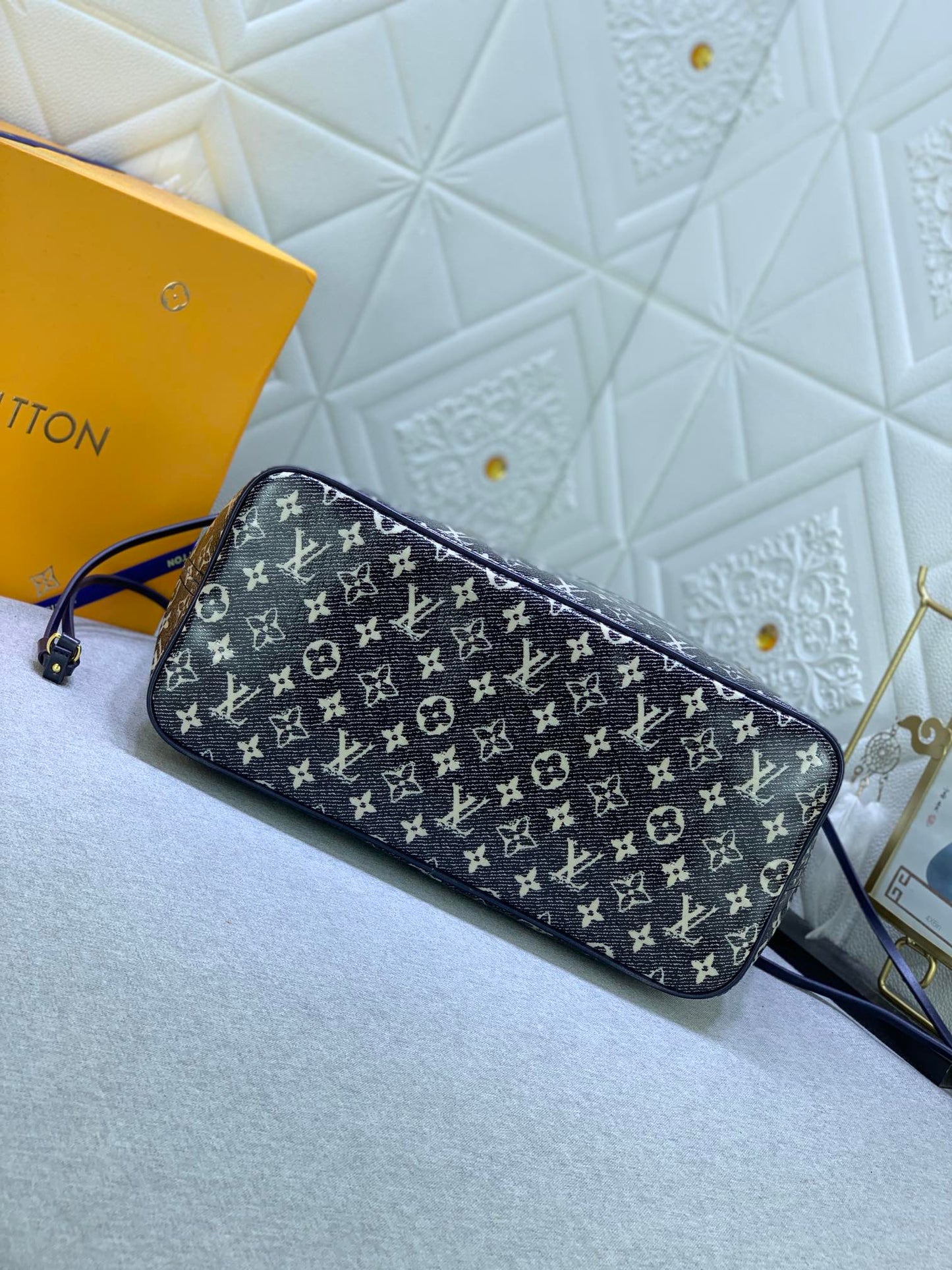 Elite Carryalls