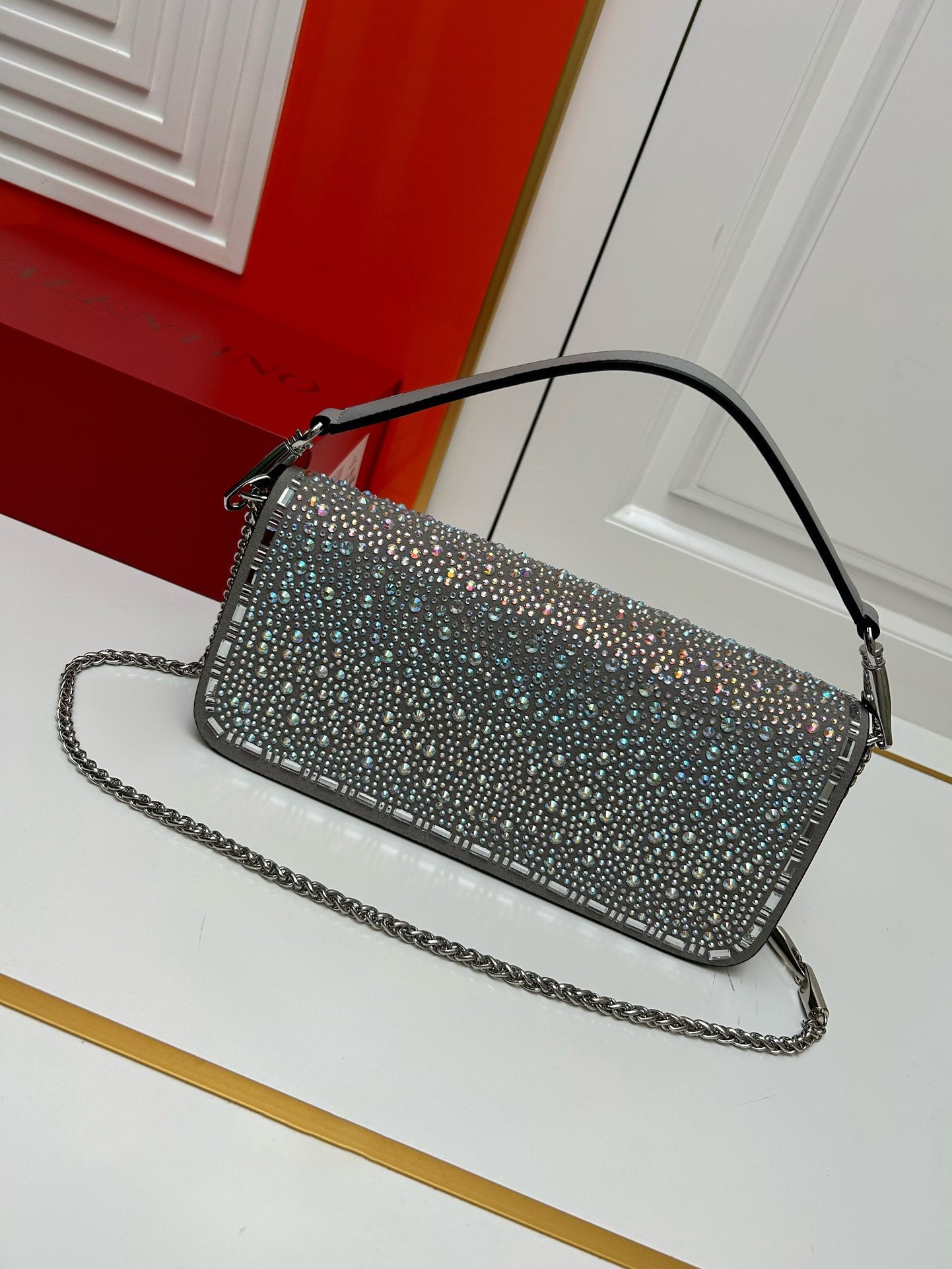 Elite Carryalls