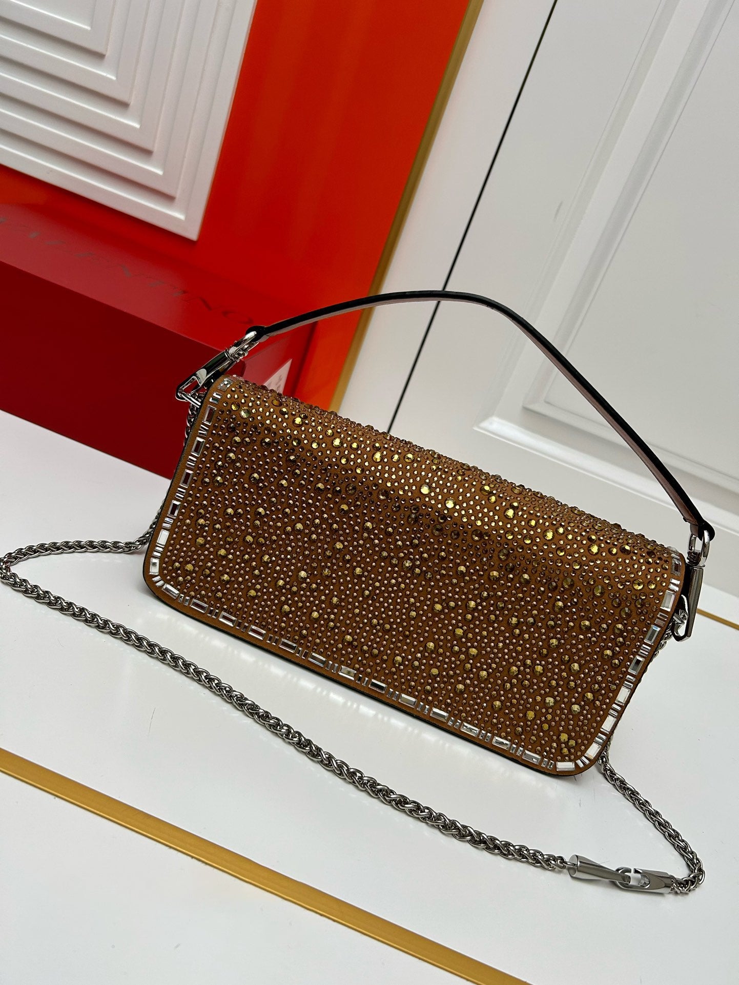 Elite Carryalls