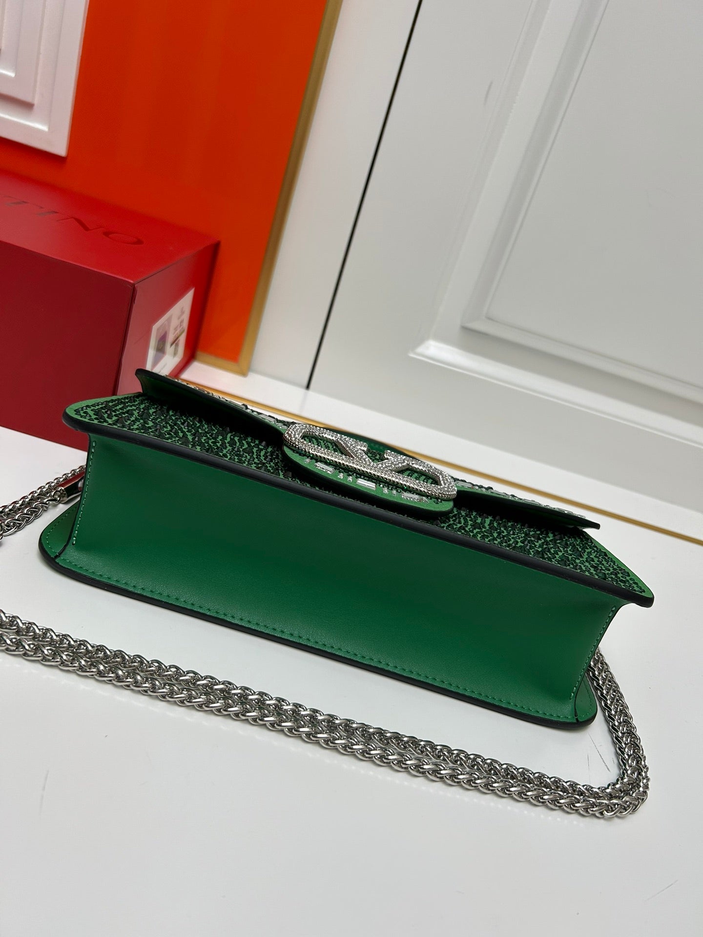 Elite Carryalls