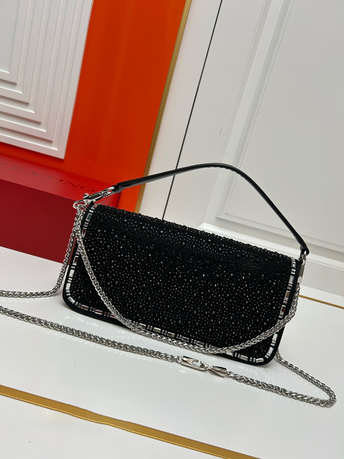 Elite Carryalls