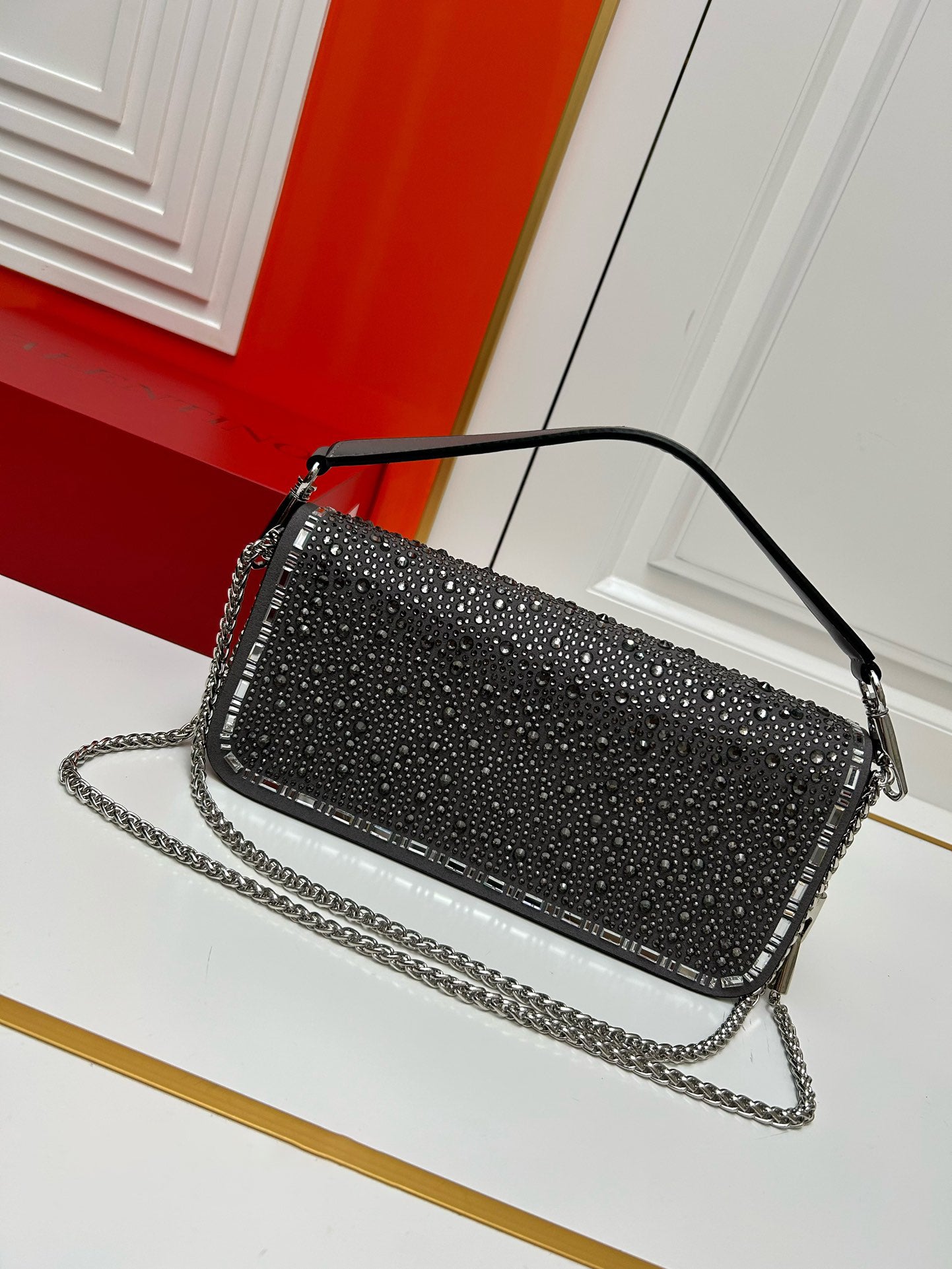 Elite Carryalls