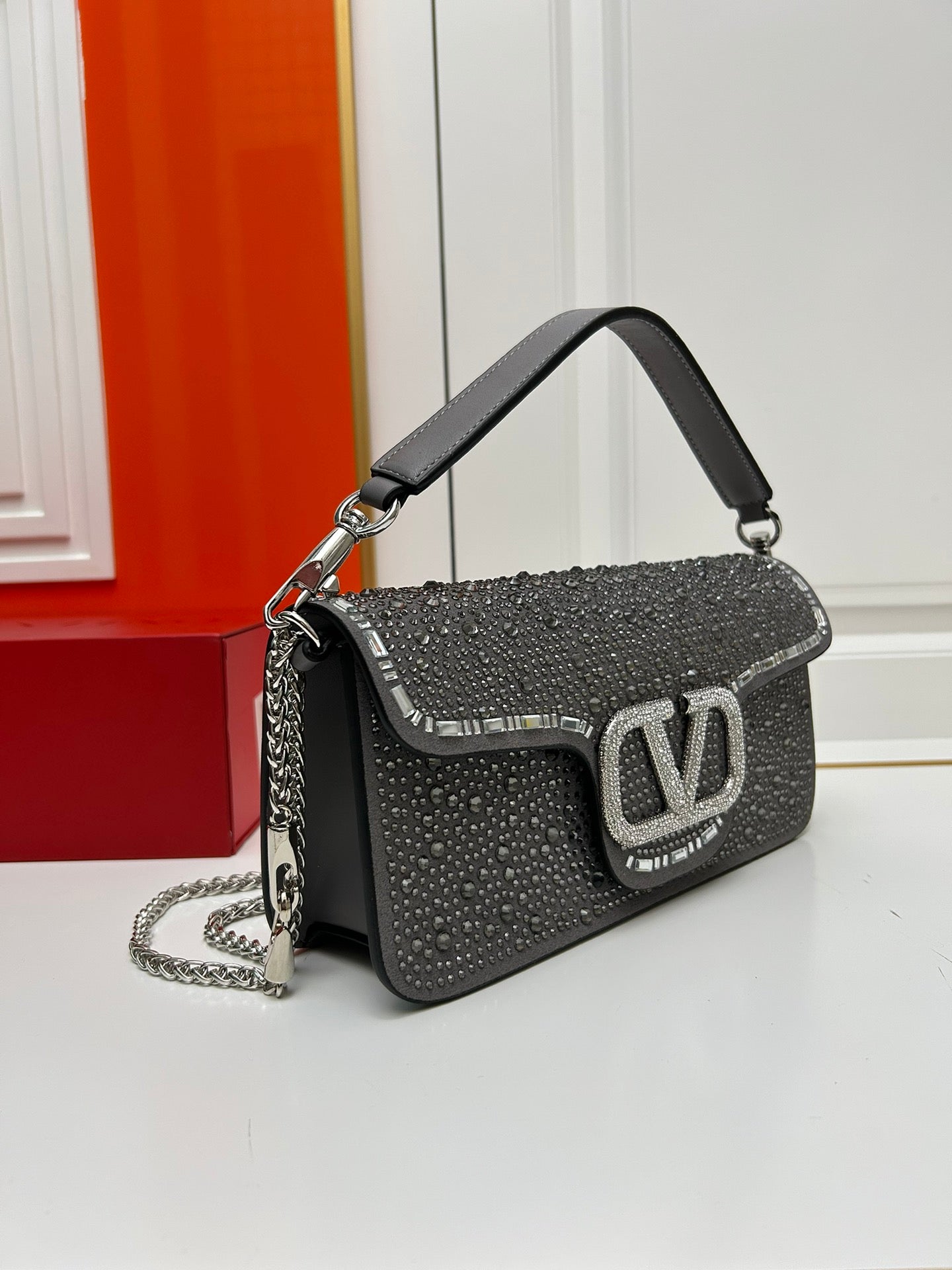 Elite Carryalls
