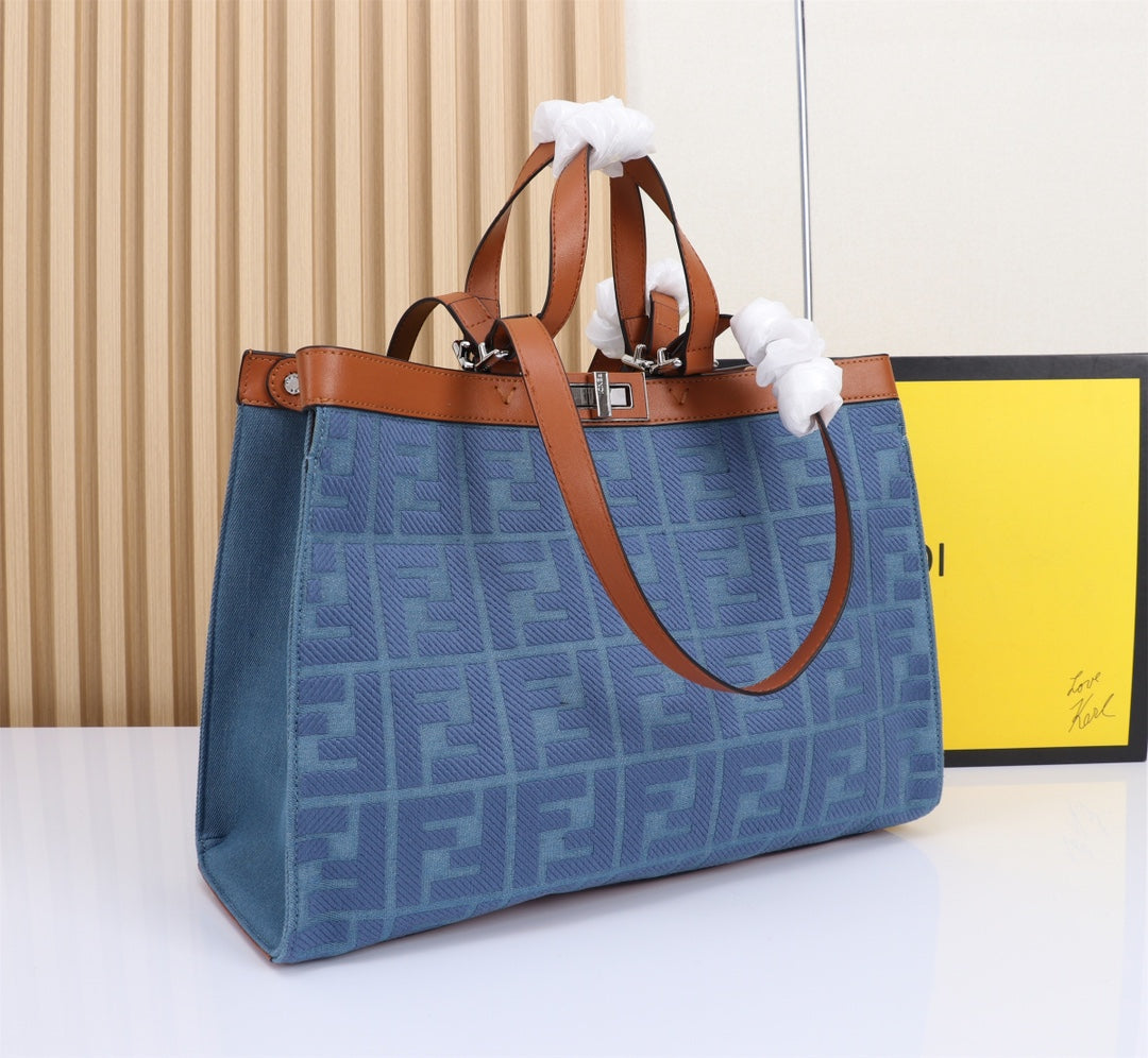 Elite Carryalls