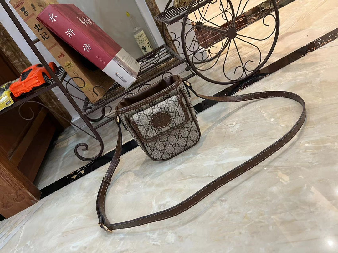 Elite Carryalls