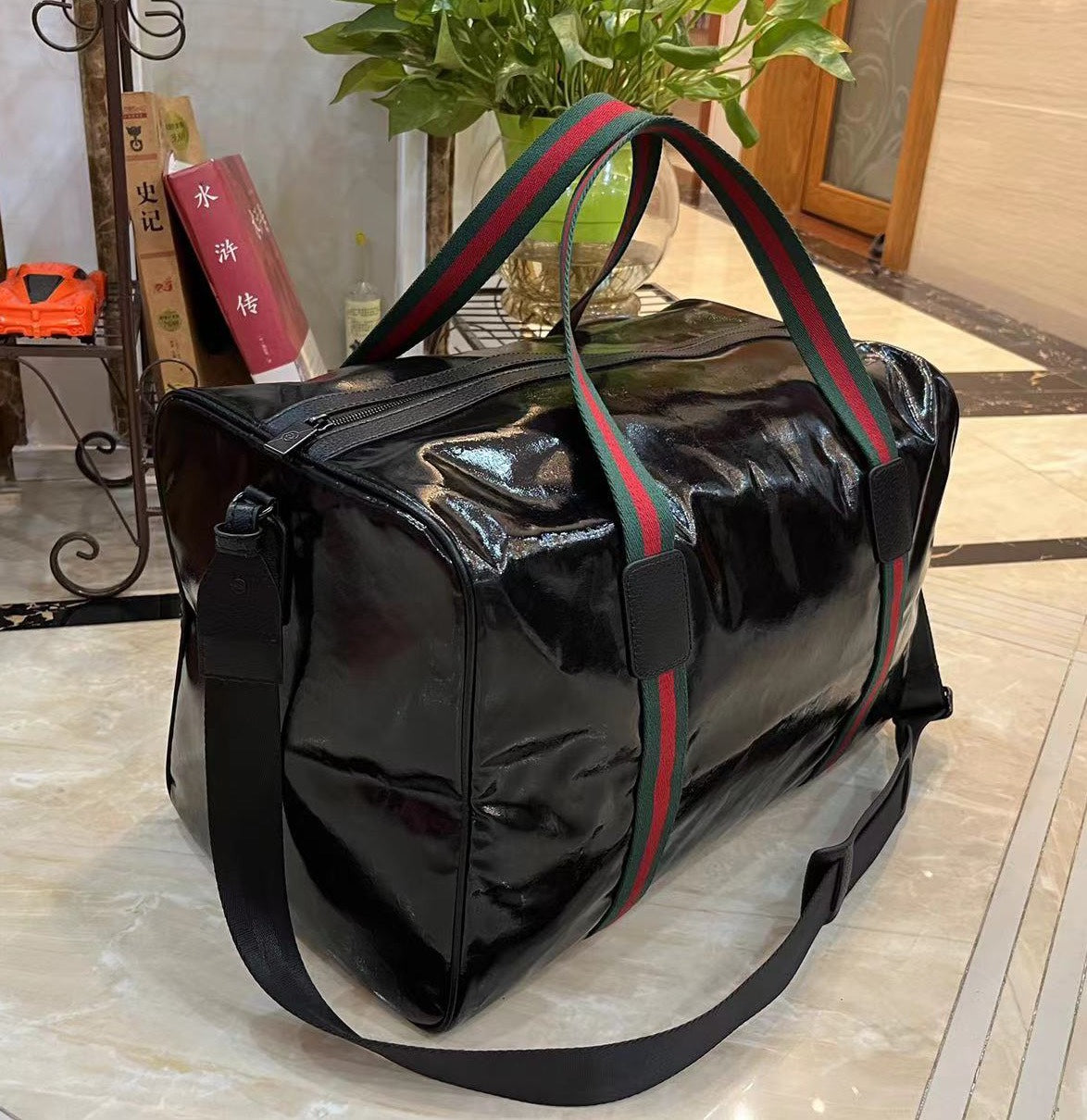 Elite Carryalls