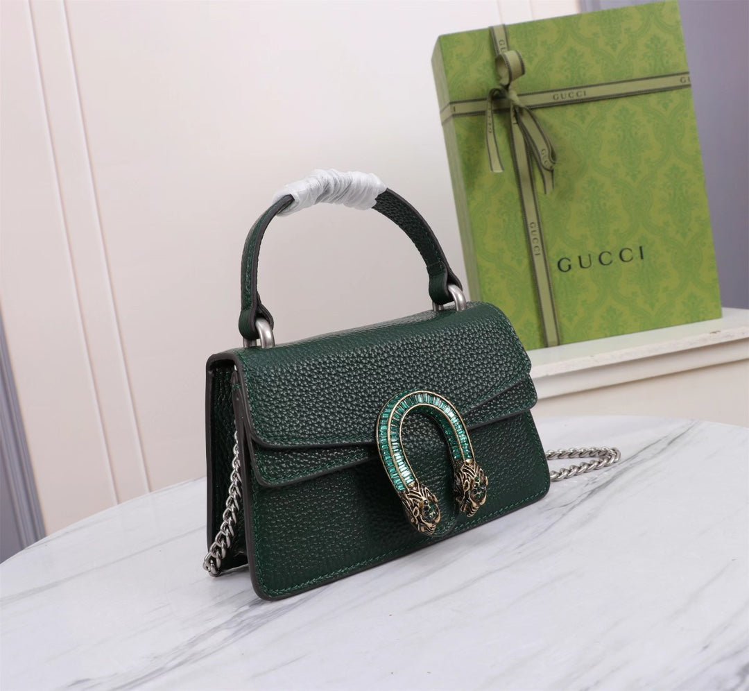 Elite Carryalls