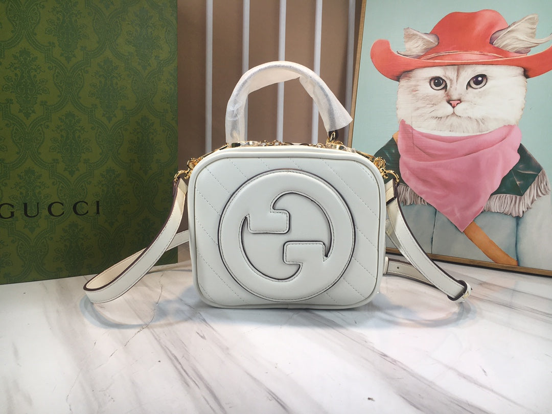 Elite Carryalls