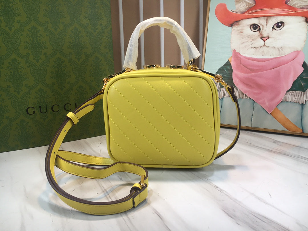 Elite Carryalls
