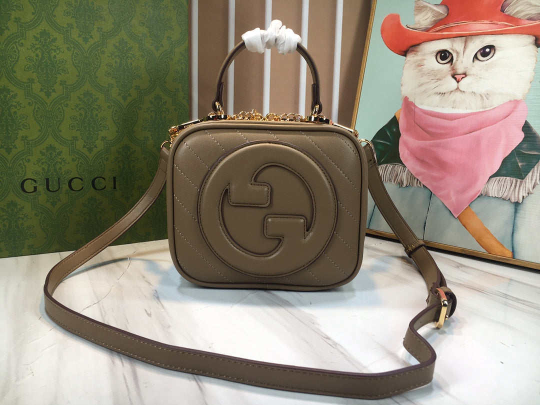 Elite Carryalls
