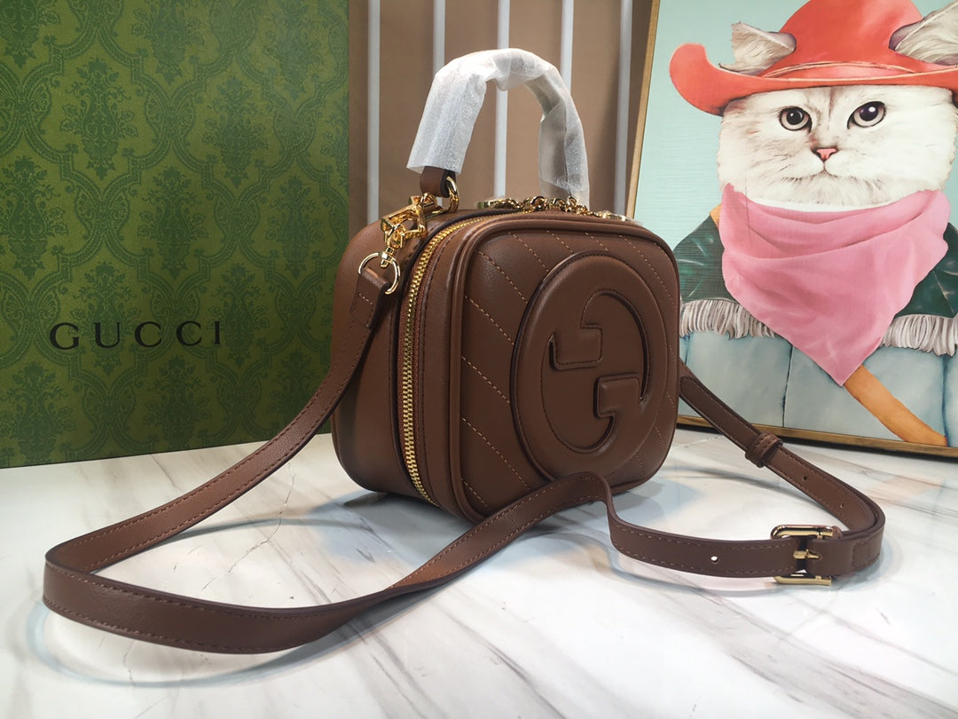 Elite Carryalls