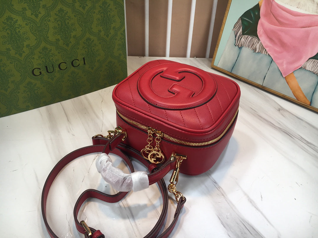 Elite Carryalls