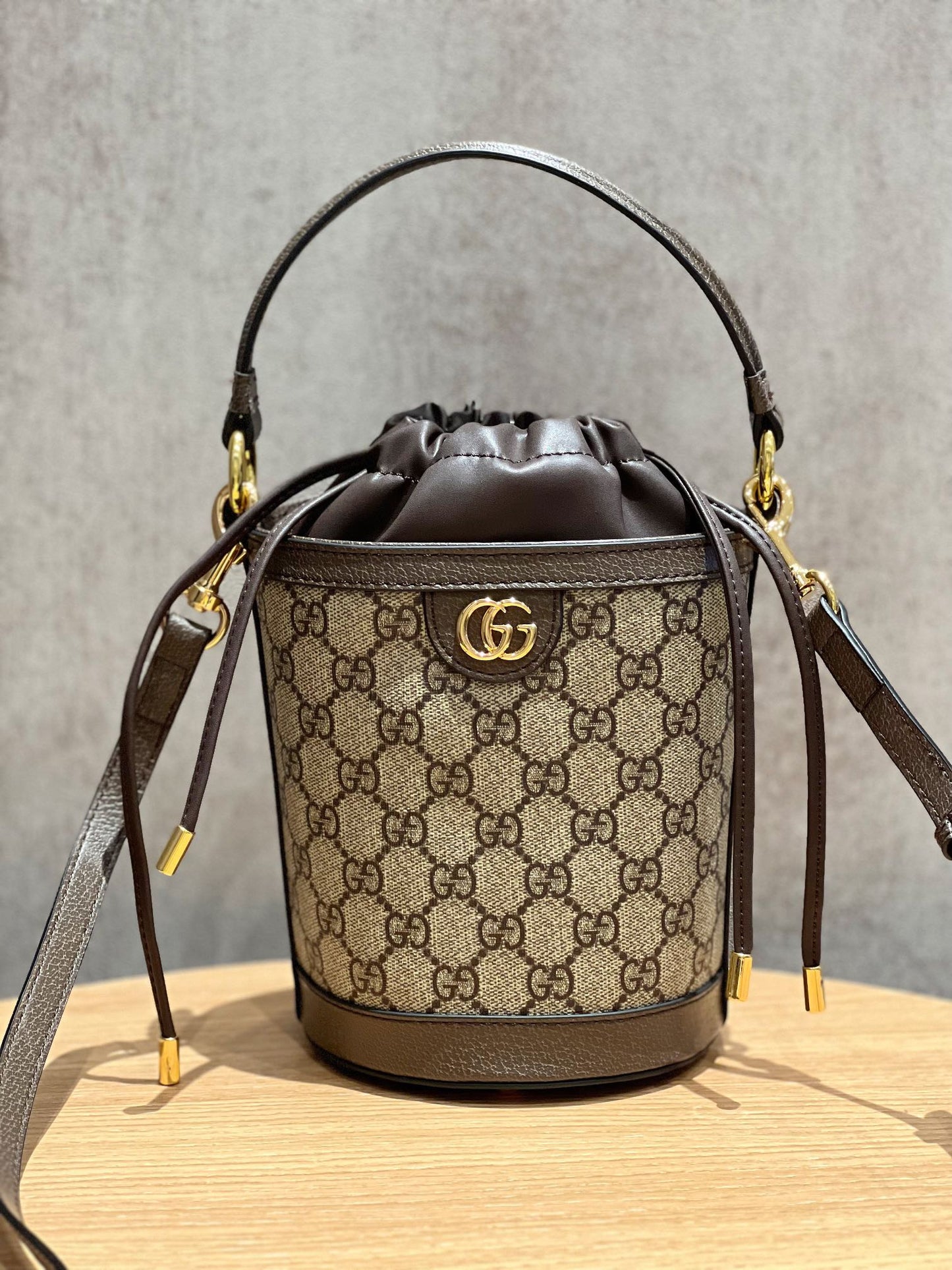 Elite Carryalls
