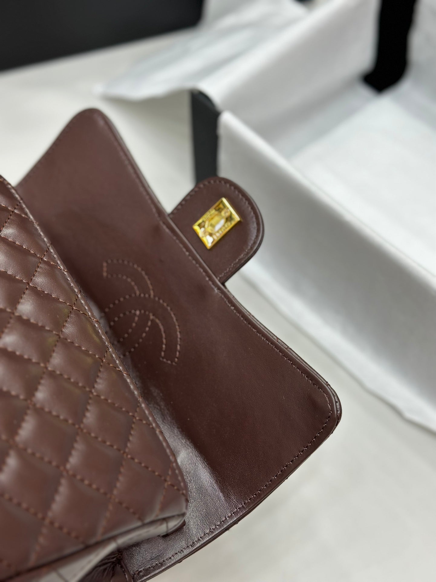 Elite Carryalls