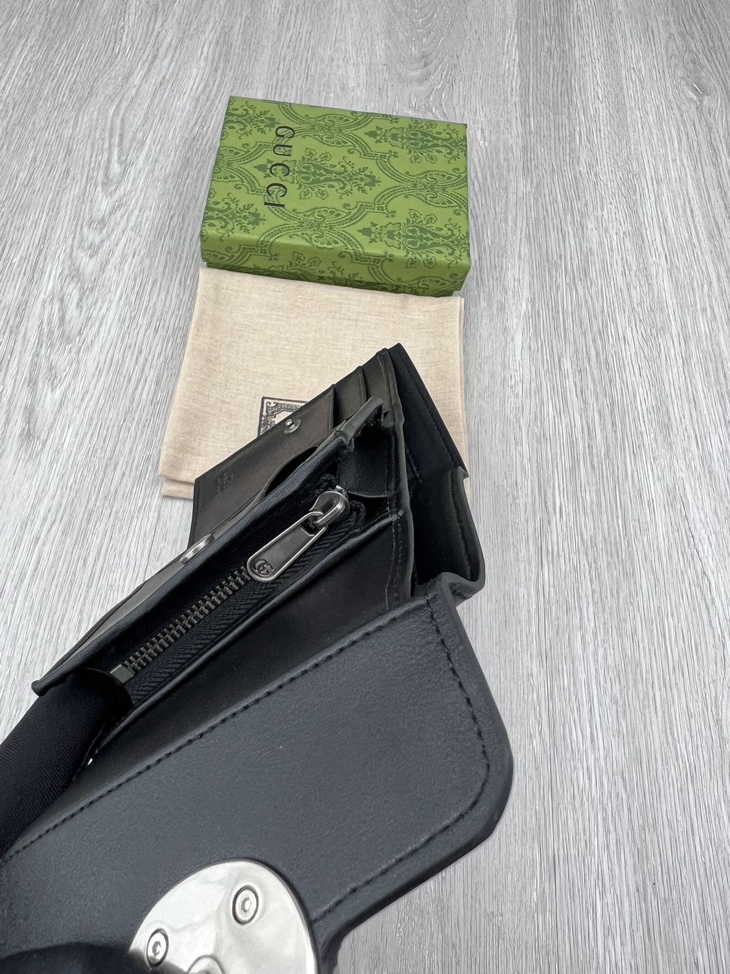 Elite Carryalls