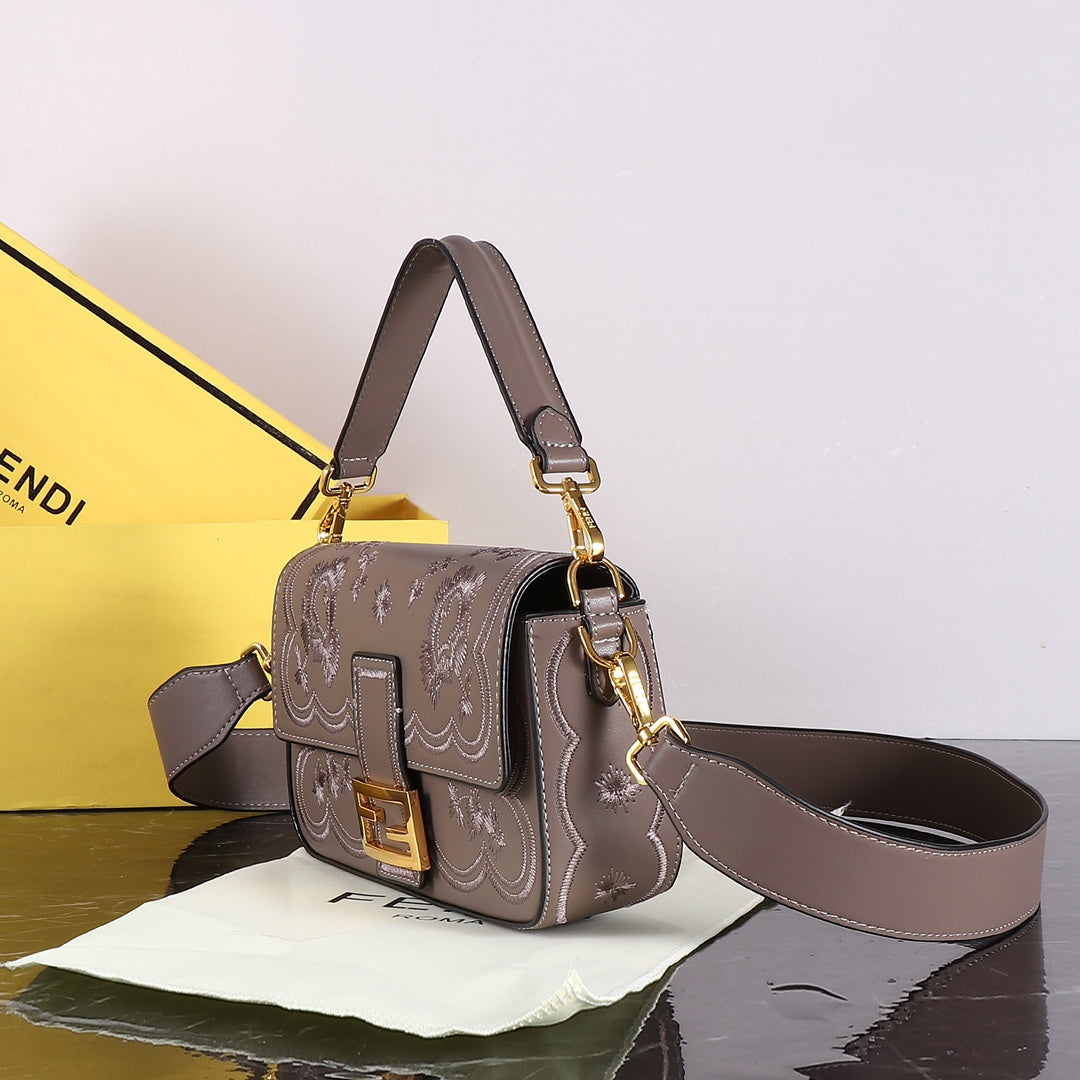 Elite Carryalls
