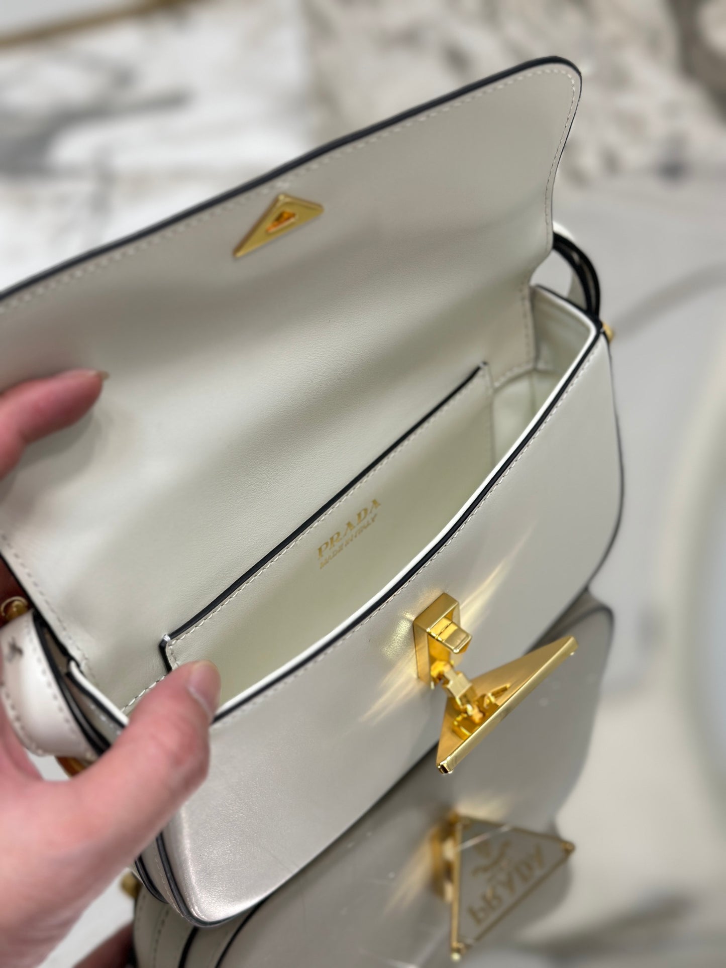Elite Carryalls