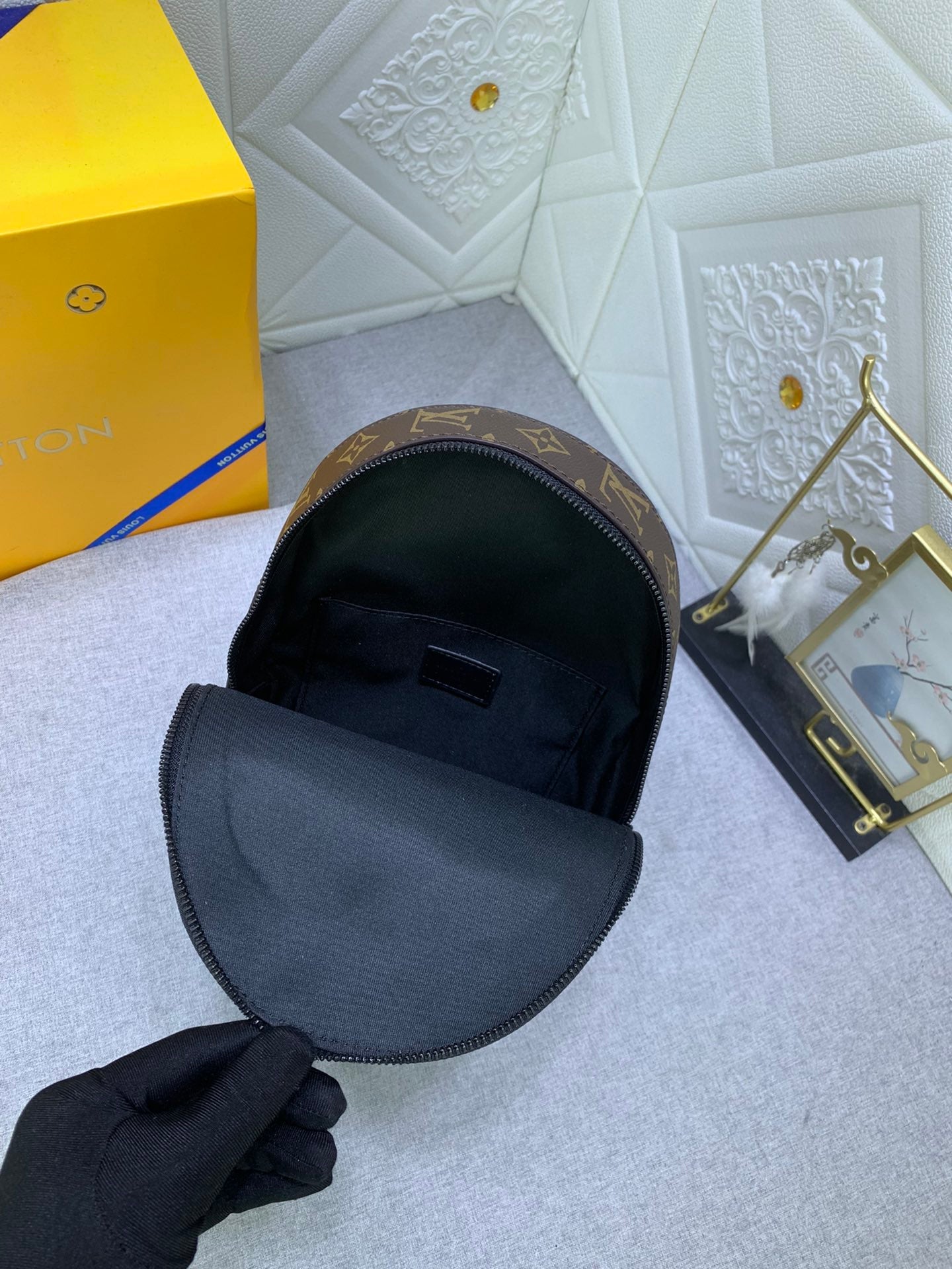 Elite Carryalls