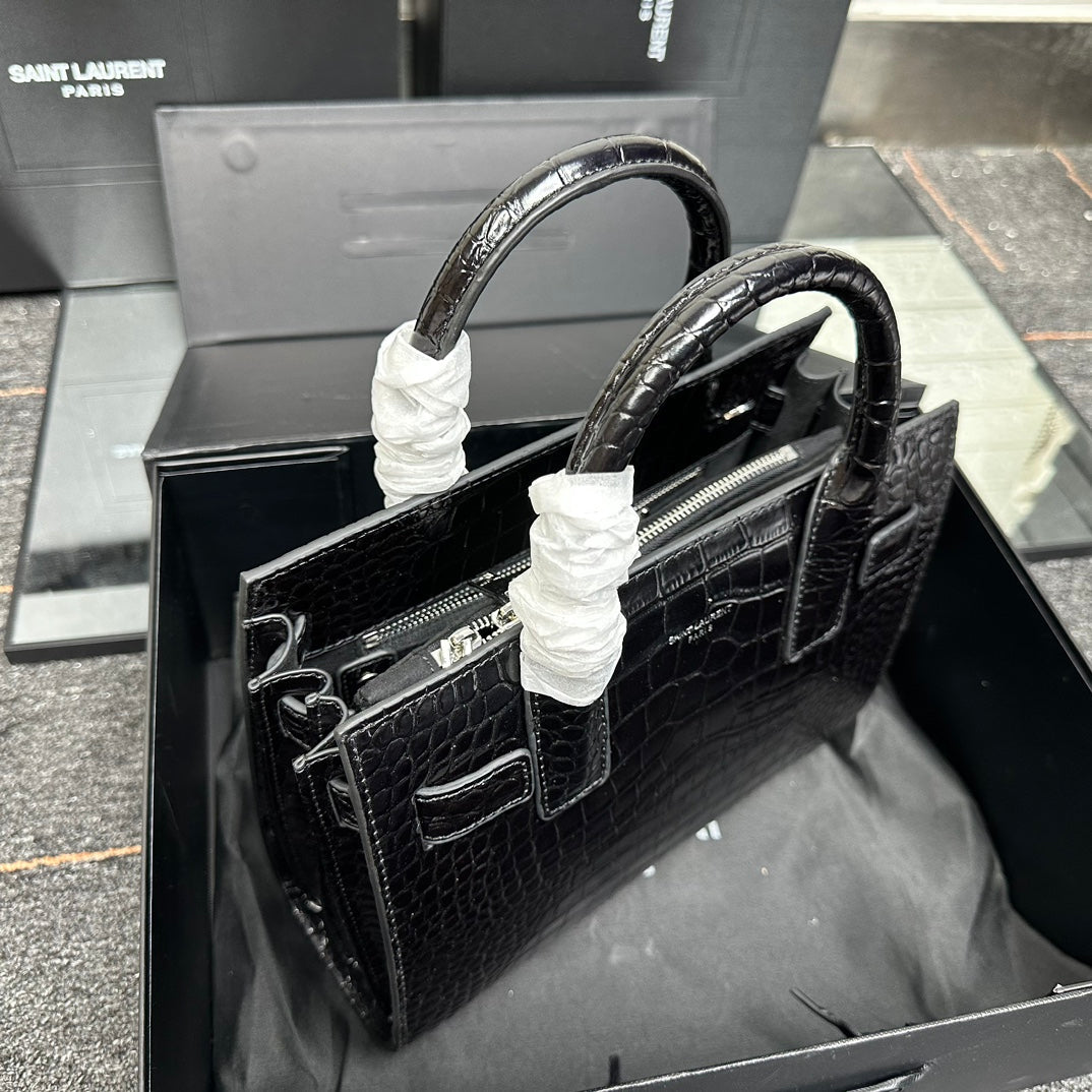 Elite Carryalls