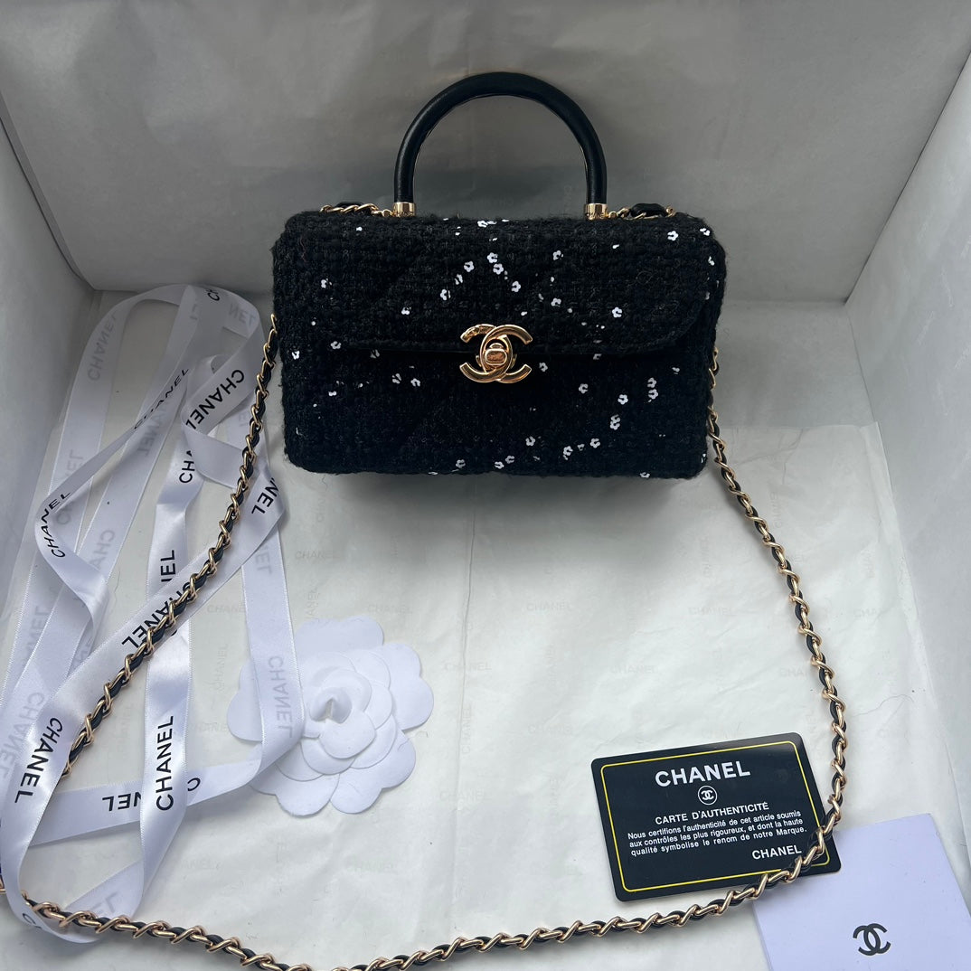 Elite Carryalls