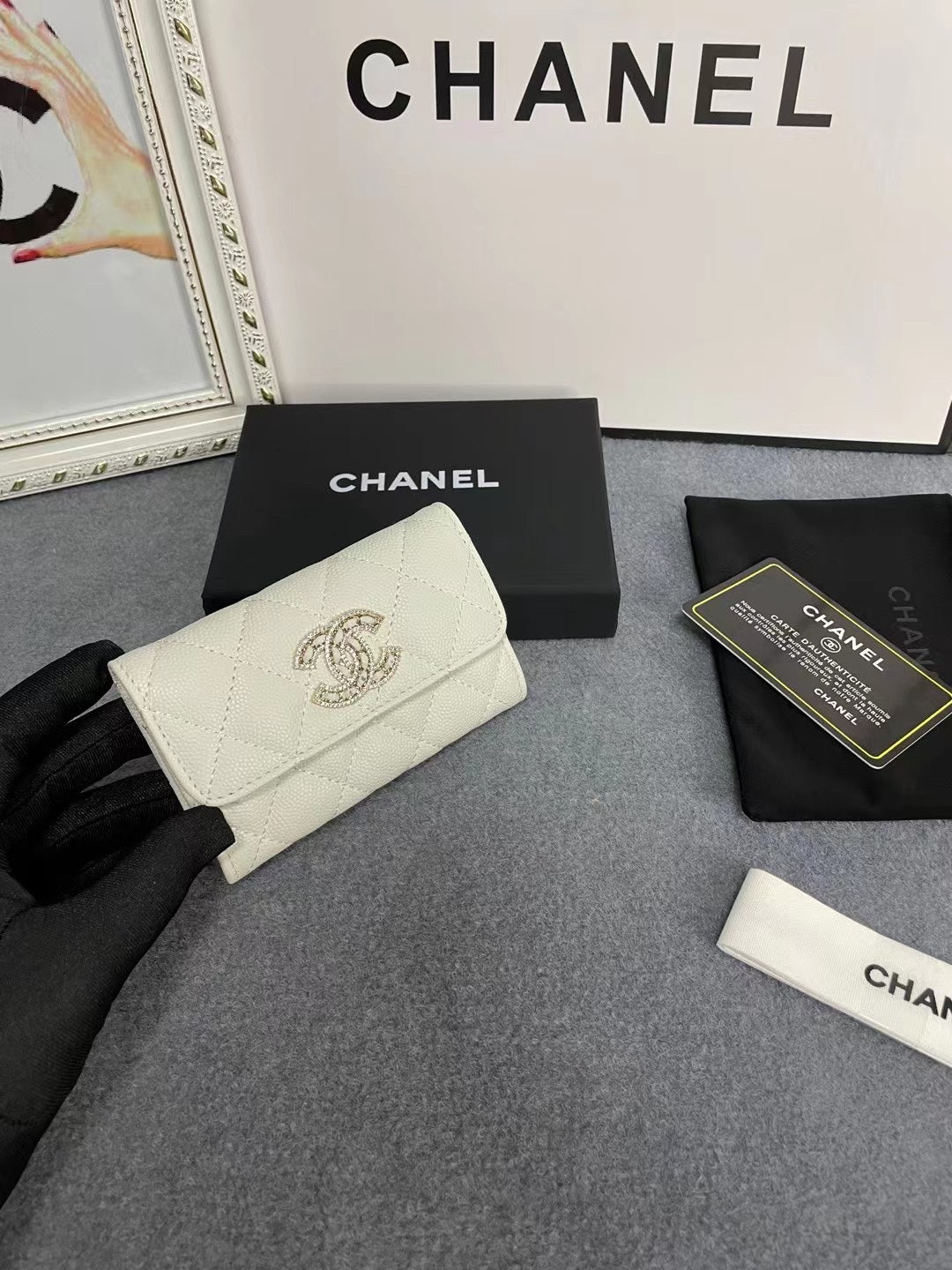 Elite Carryalls