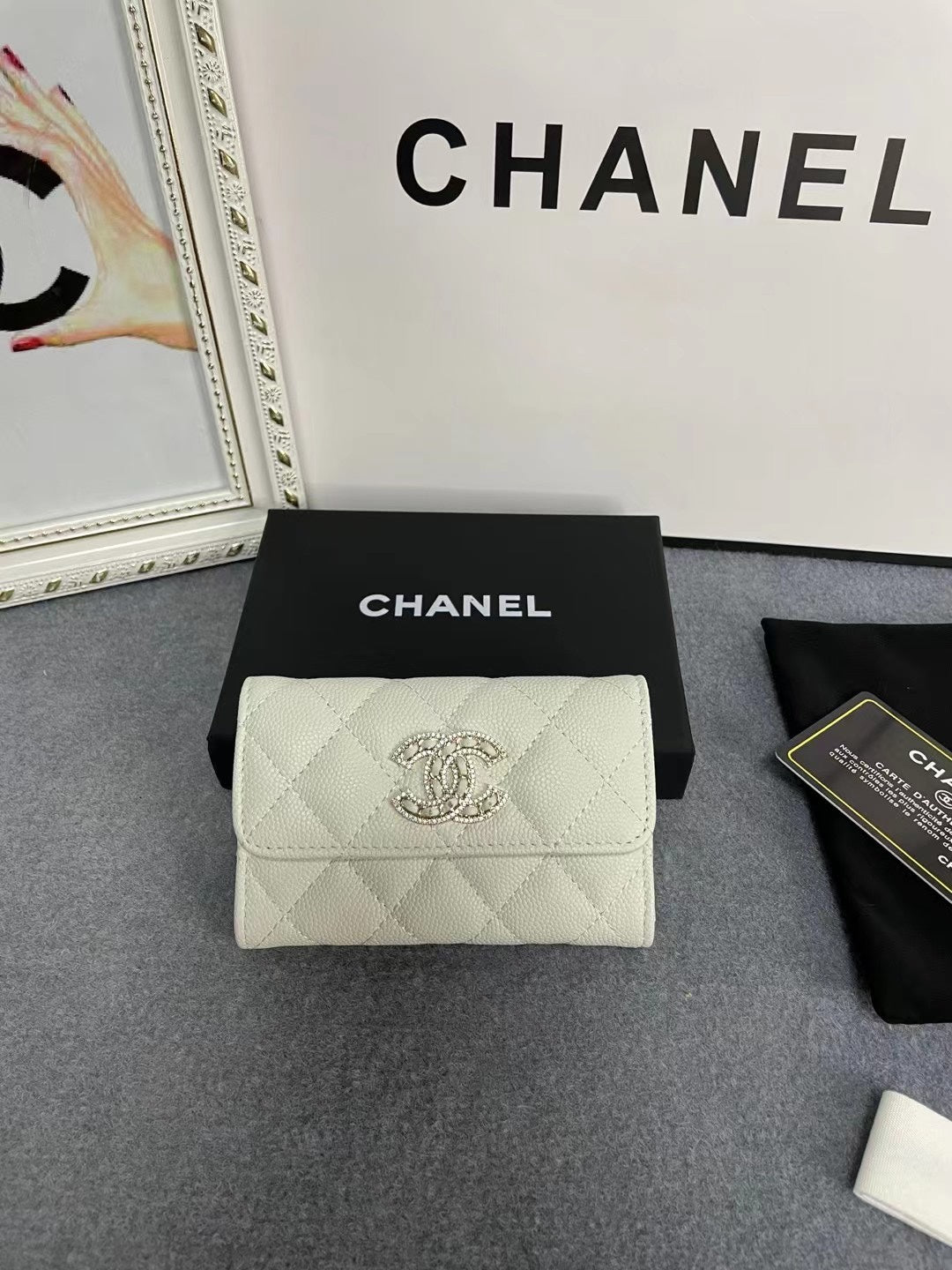 Elite Carryalls