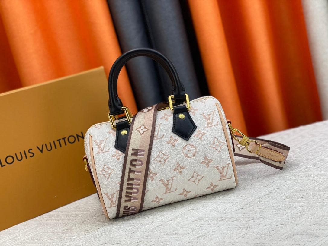 Elite Carryalls