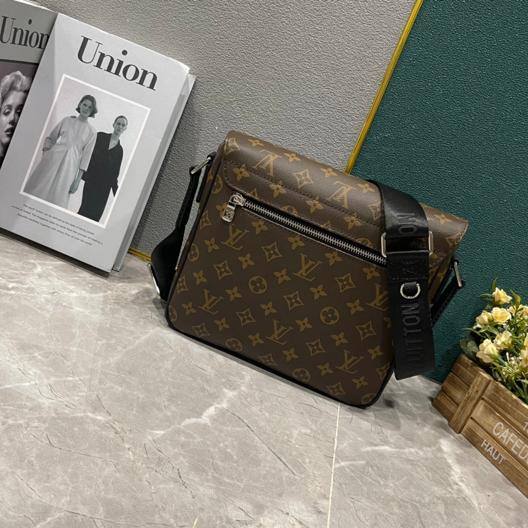 Elite Carryalls