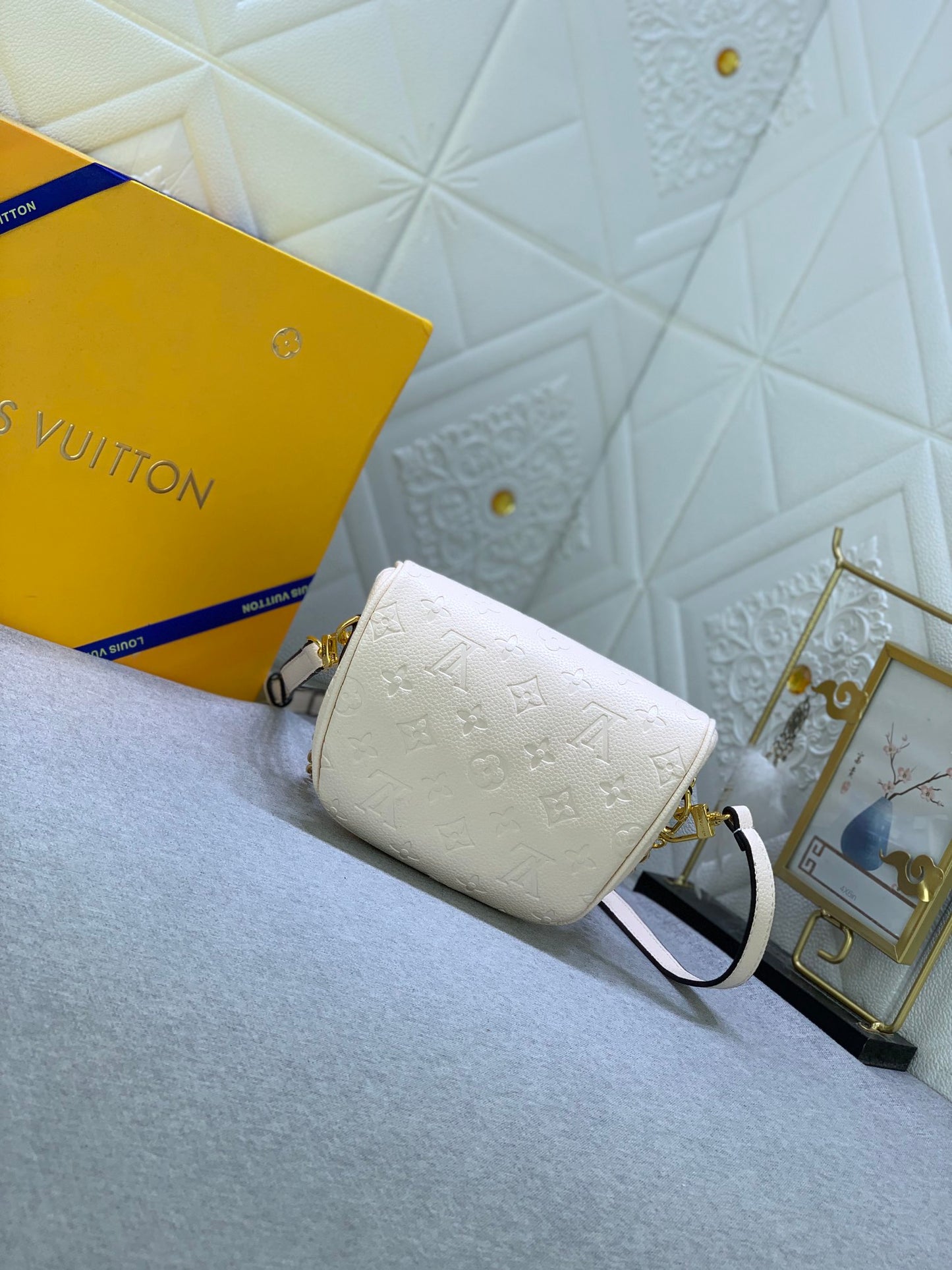 Elite Carryalls
