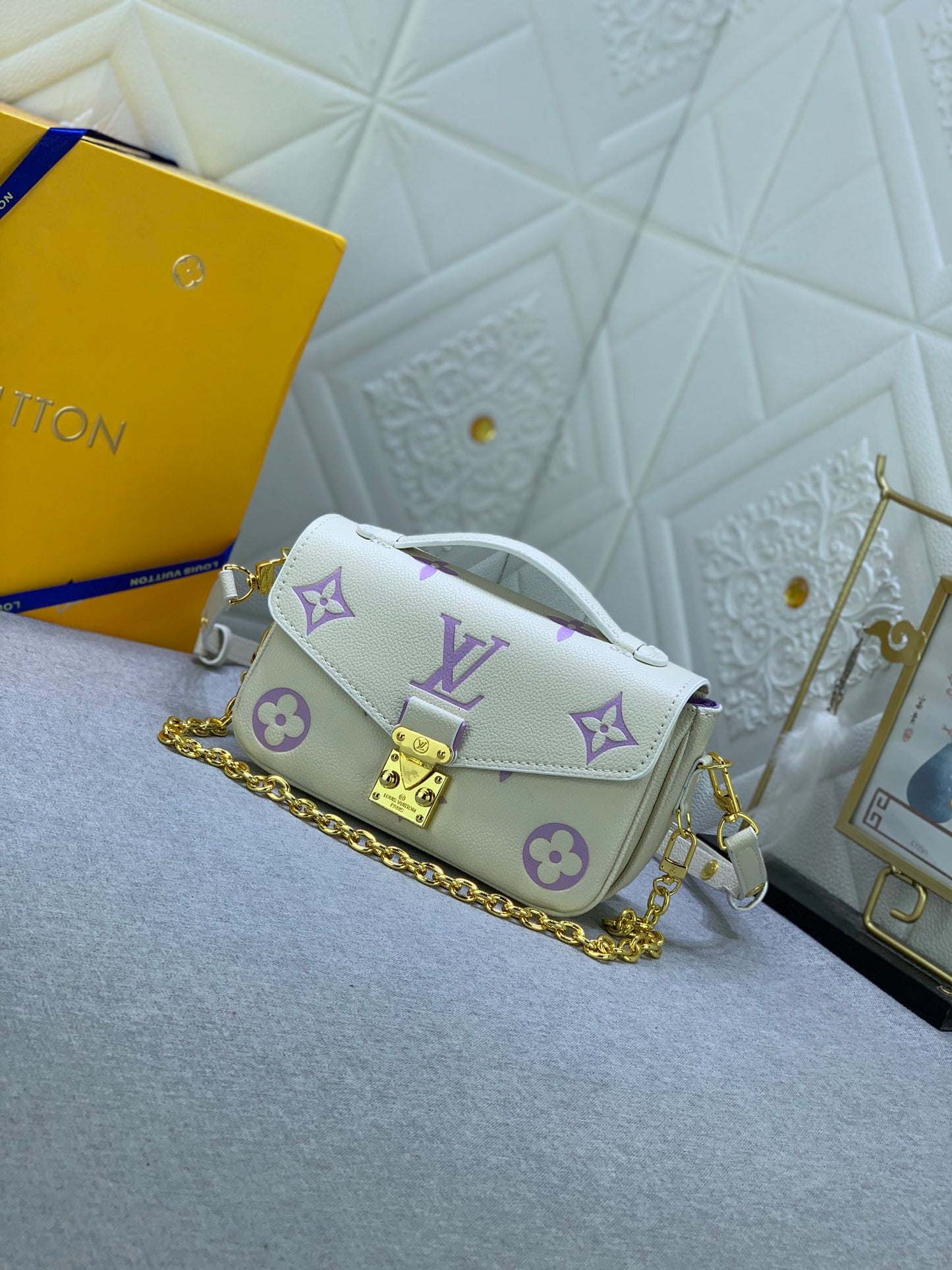 Elite Carryalls