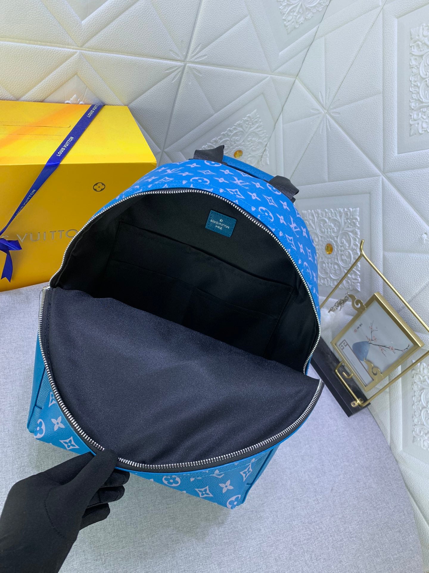 Elite Carryalls