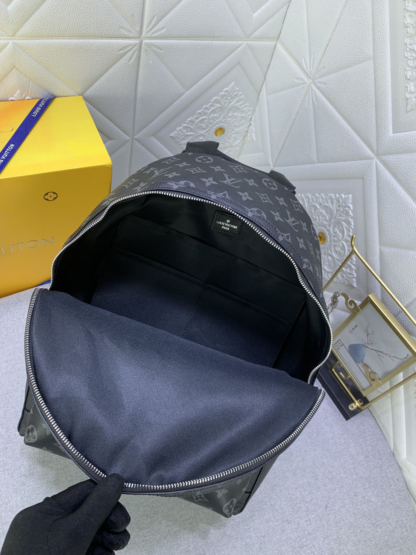 Elite Carryalls